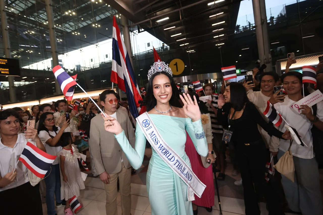สนามบินแตก!! แฟนนางงามรอส่ง โอปอล สุชาตา ไปชิงมงฟ้า Miss World 2025 ที่อินเดีย