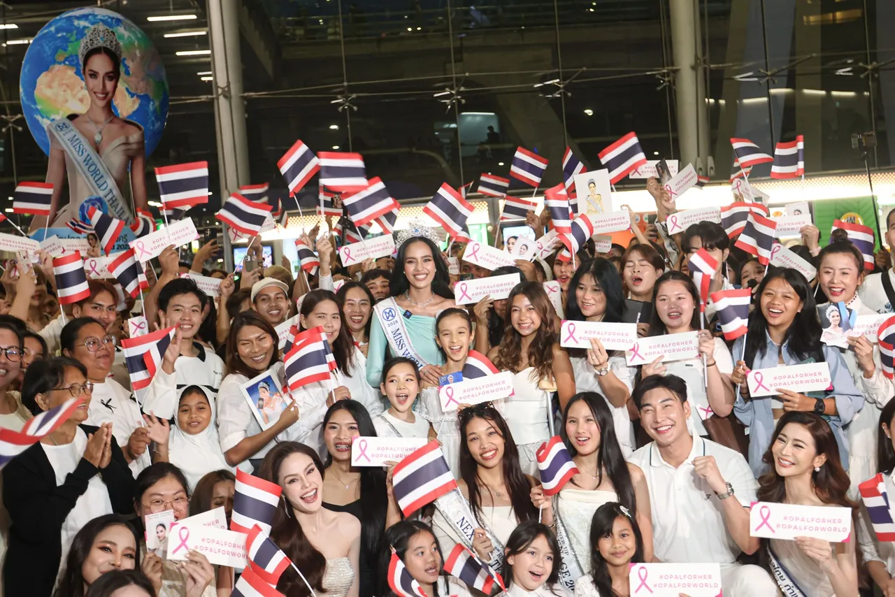 สนามบินแตก!! แฟนนางงามรอส่ง โอปอล สุชาตา ไปชิงมงฟ้า Miss World 2025 ที่อินเดีย