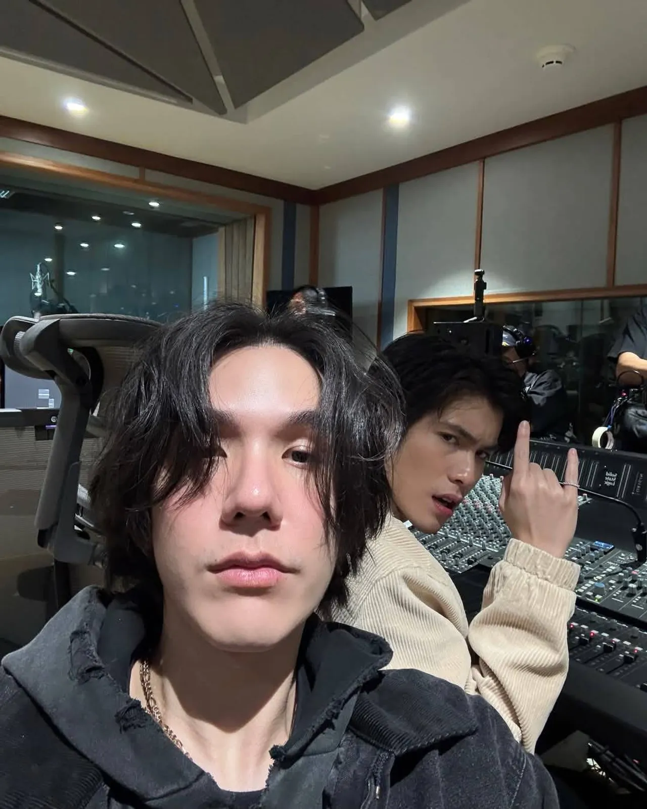 Meyou Daymo Studio โปรเจกต์เฟี้ยวๆ ของ Meyou ชวน เจ้านาย เพื่อนซี้ร่วมปั้นเดโมแรก