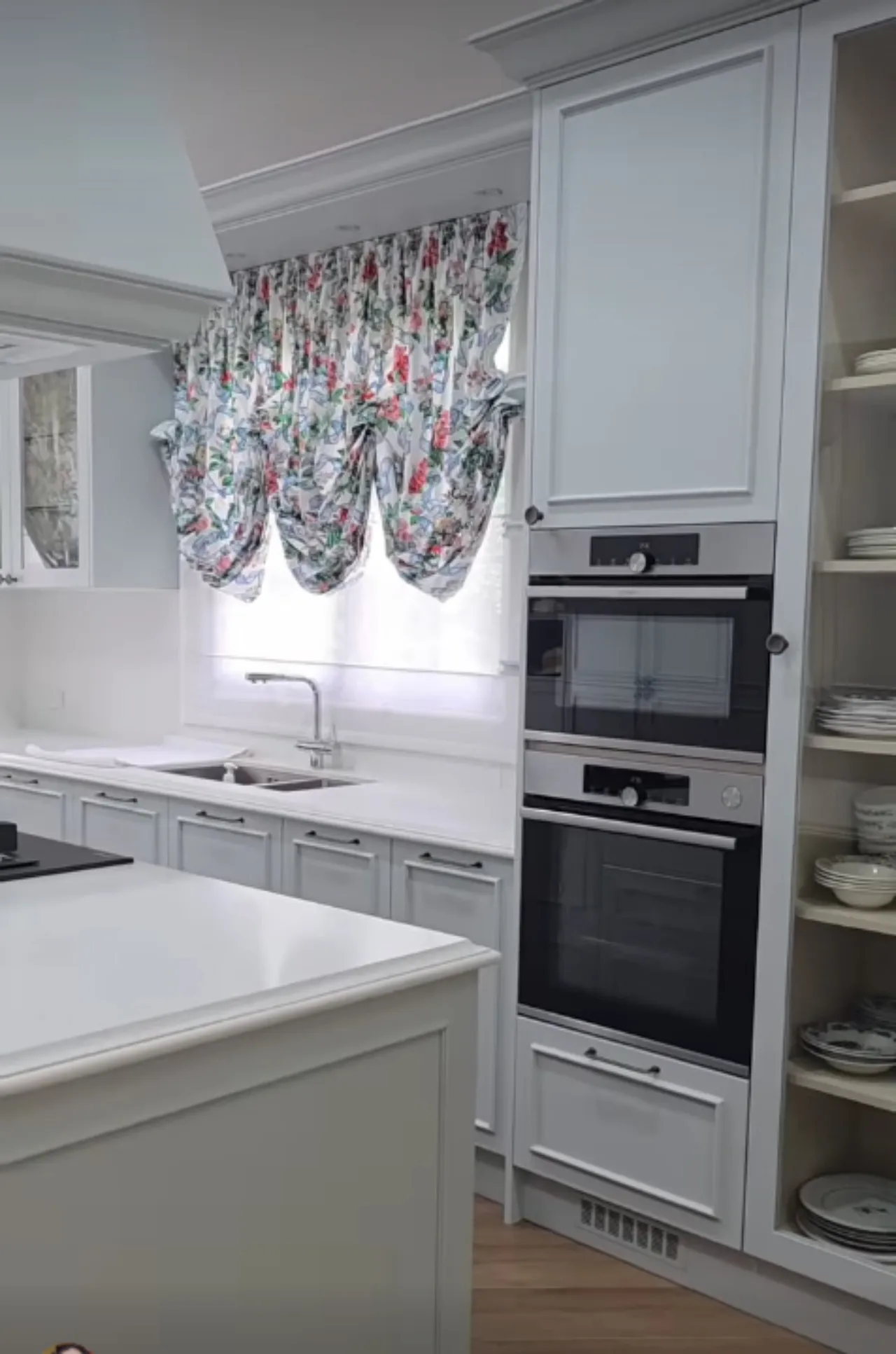  ยายหนิง เปิดภาพห้องครัวใหม่ที่เพิ่งสร้างเสร็จ แค่ผ้าม่านก็ไม่ธรรมดาแล้ว