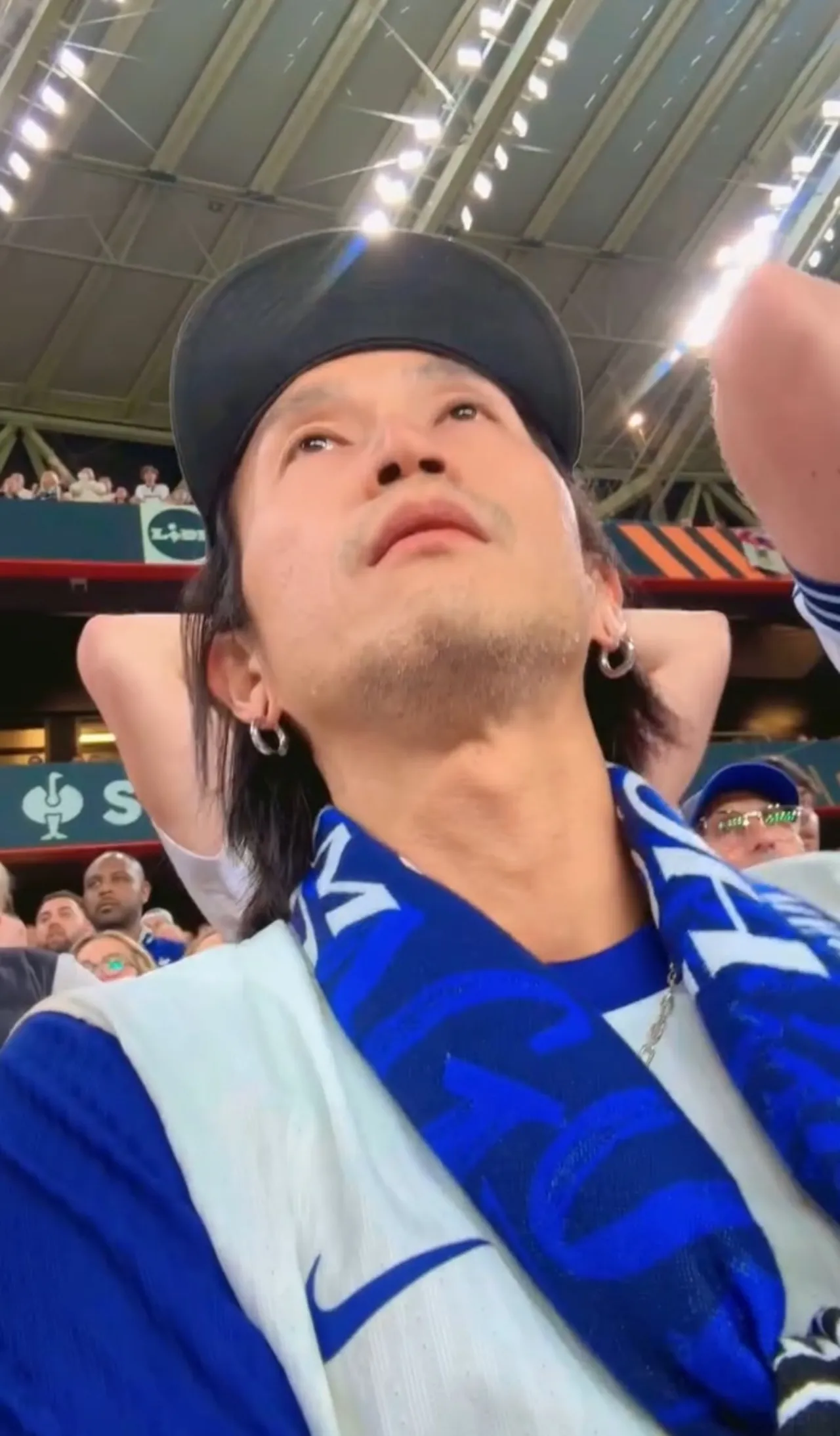 ตูน บอดี้สแลม ดีใจน้ำตาซึม ทีมรัก สเปอร์ส ชนะ แมนยูฯ ได้แชมป์ในรอบ 17 ปี