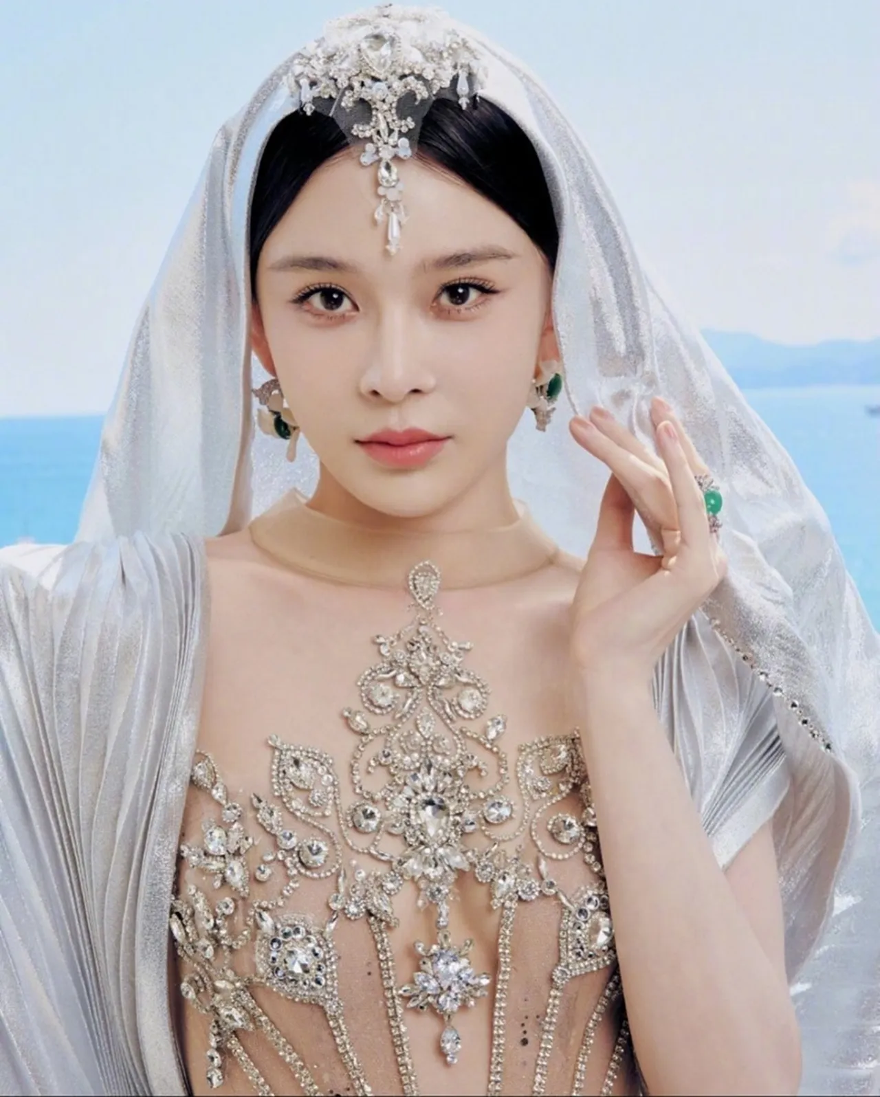 'จ้าวอิงจื่อ' นักแสดงจีน ถูกเชิญออกจากพรมแดงคานส์ 2025 หลังละเมิดกฎสุดเข้มงวด