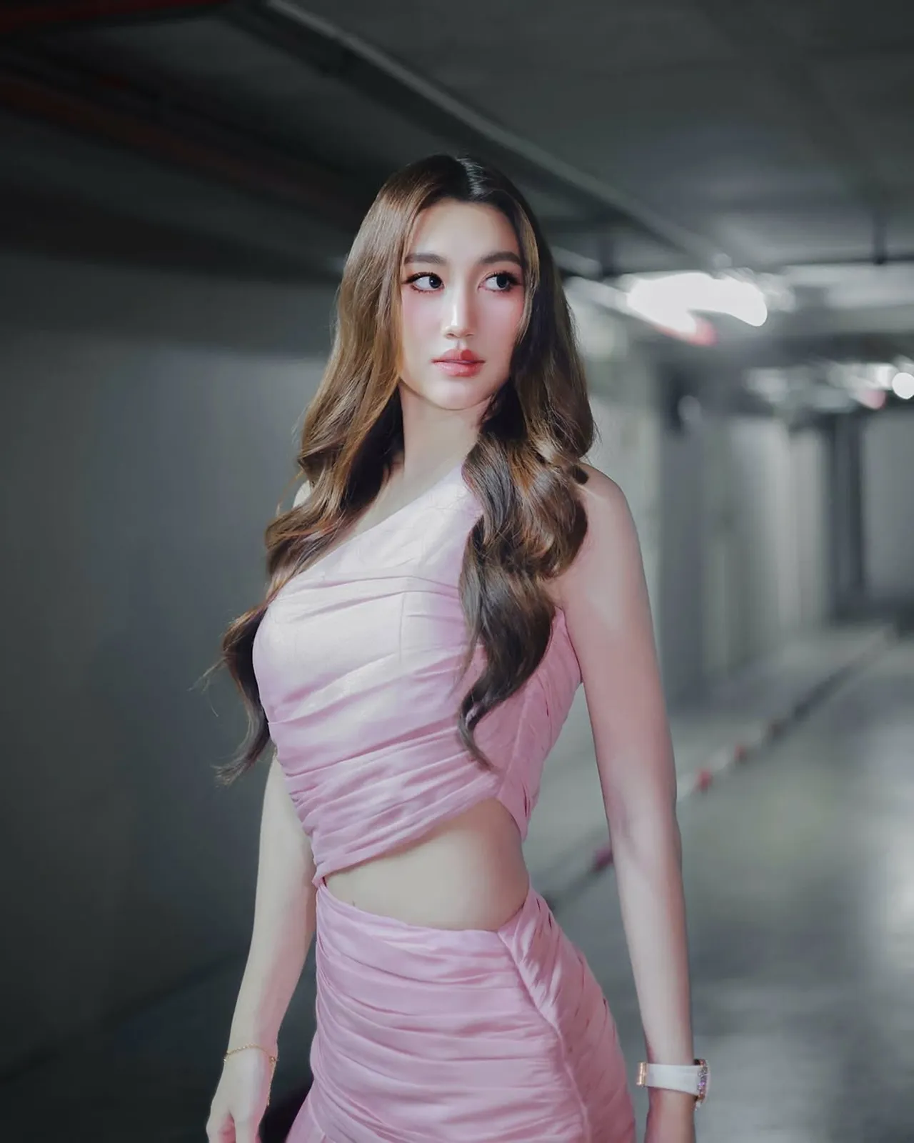 เบสท์ คำสิงห์ ถูกด่าเนรคุณ หลังประกาศเลิกยุ่งกับ พ่อสมรักษ์ ถ้าไปสร้างเรื่องอีก