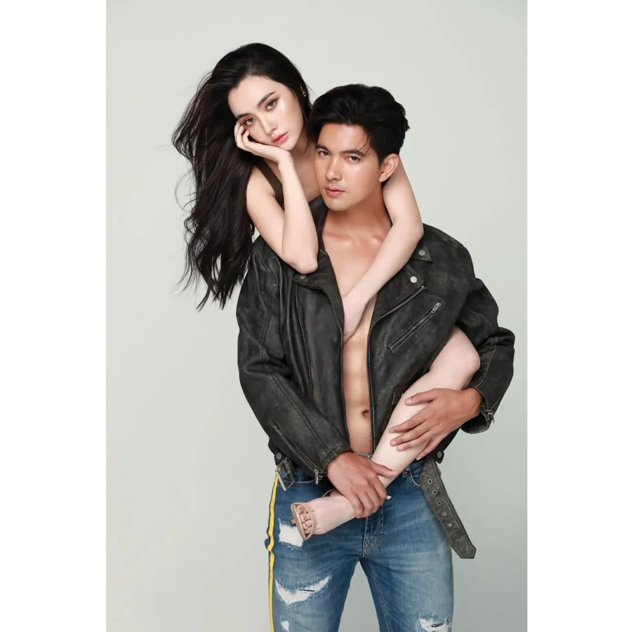 ฟังจากปาก เข้ม-มุกดา ตอบชัดหลังถ่ายแฟชั่นเซ็ตคู่พร้อมท่ายากจนเจอดราม่าแรง