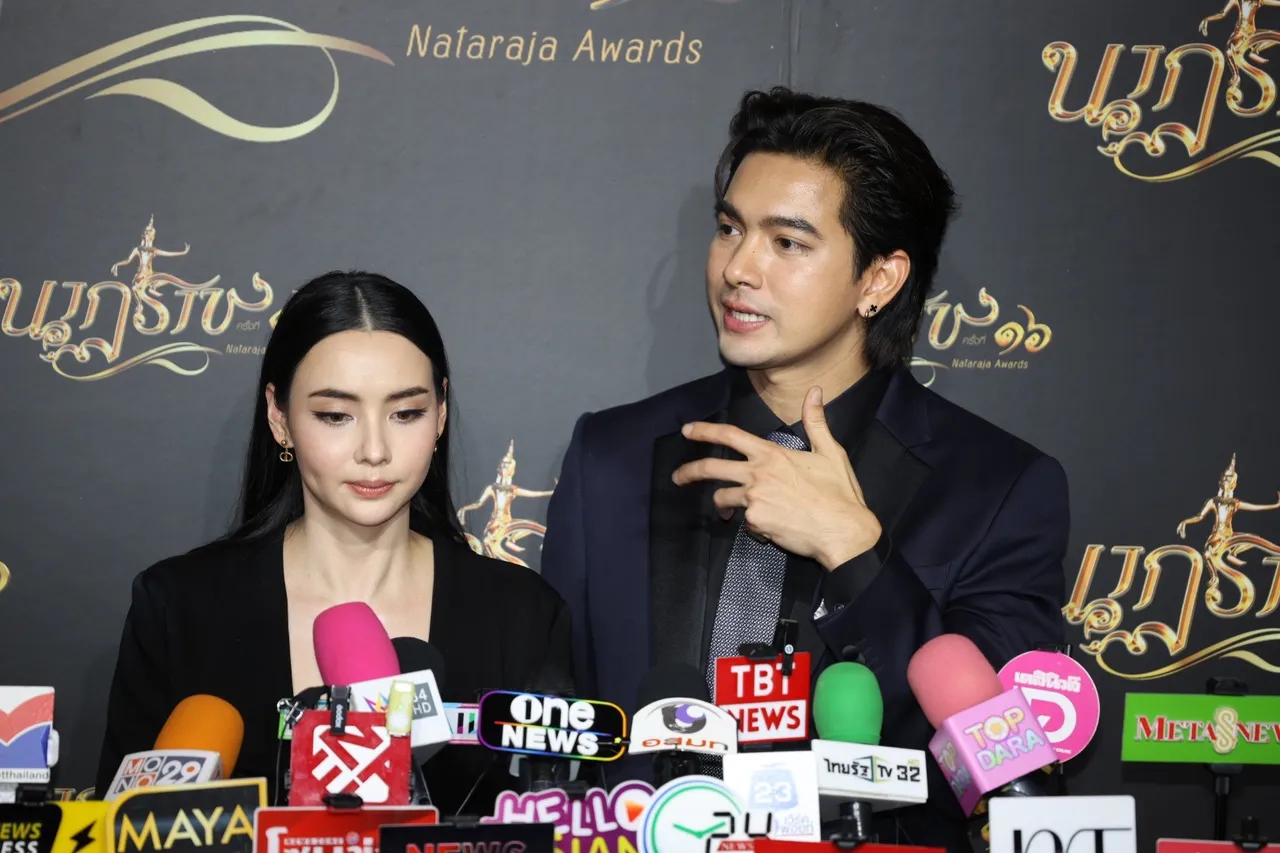 ฟังจากปาก เข้ม-มุกดา ตอบชัดหลังถ่ายแฟชั่นเซ็ตคู่พร้อมท่ายากจนเจอดราม่าแรง