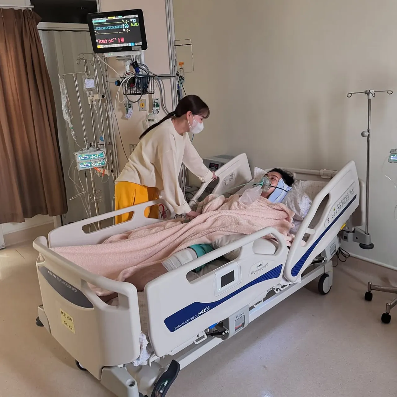 อัปเดตอาการล่าสุด ตั้ม วราวุธ หลังประสบอุบัติเหตุ ยังต้องระวังเรื่องสมองจากแรงกระแทก