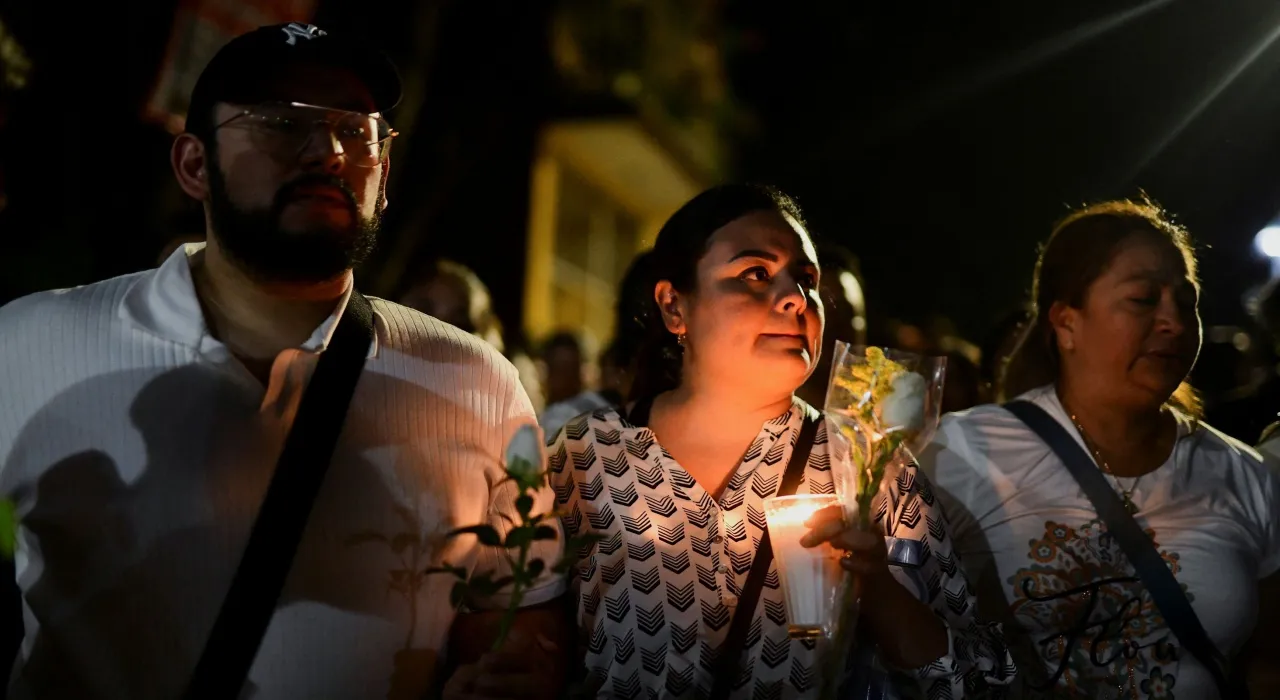 ประมวลเหตุเรือกองทัพเม็กซิโกชนสะพานบรูคลิน พราก 2 ชีวิตไม่มีวันกลับ