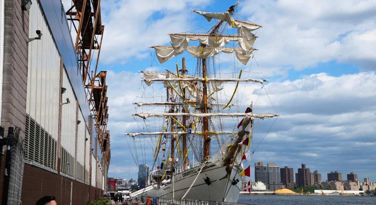 ประมวลเหตุเรือกองทัพเม็กซิโกชนสะพานบรูคลิน พราก 2 ชีวิตไม่มีวันกลับ
