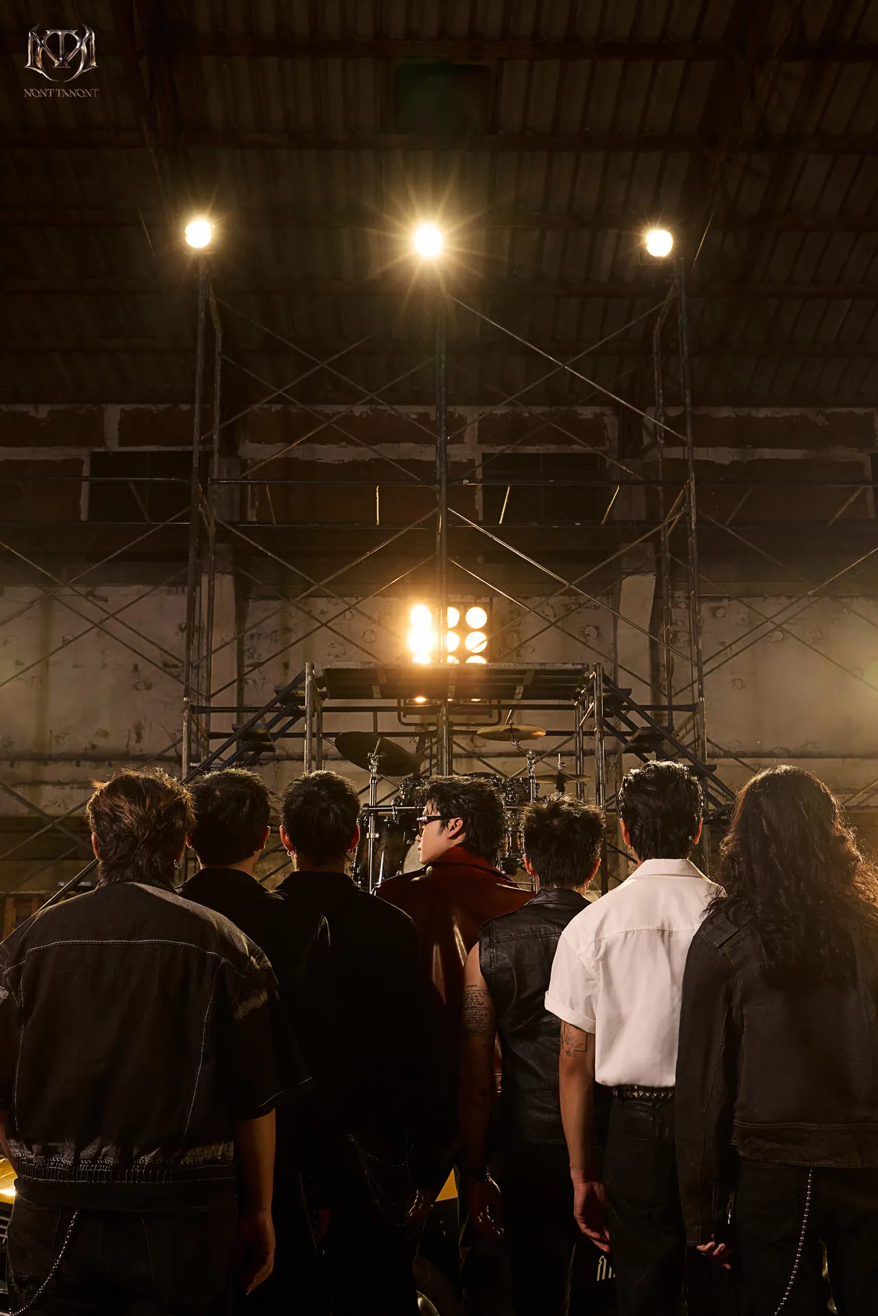 ก้าวแรกของบทใหม่ด้วยเฉดสีแห่งความเดือด NONT TANONT Feat. TaitosmitH ส่งเพลง คนฝั่งทน