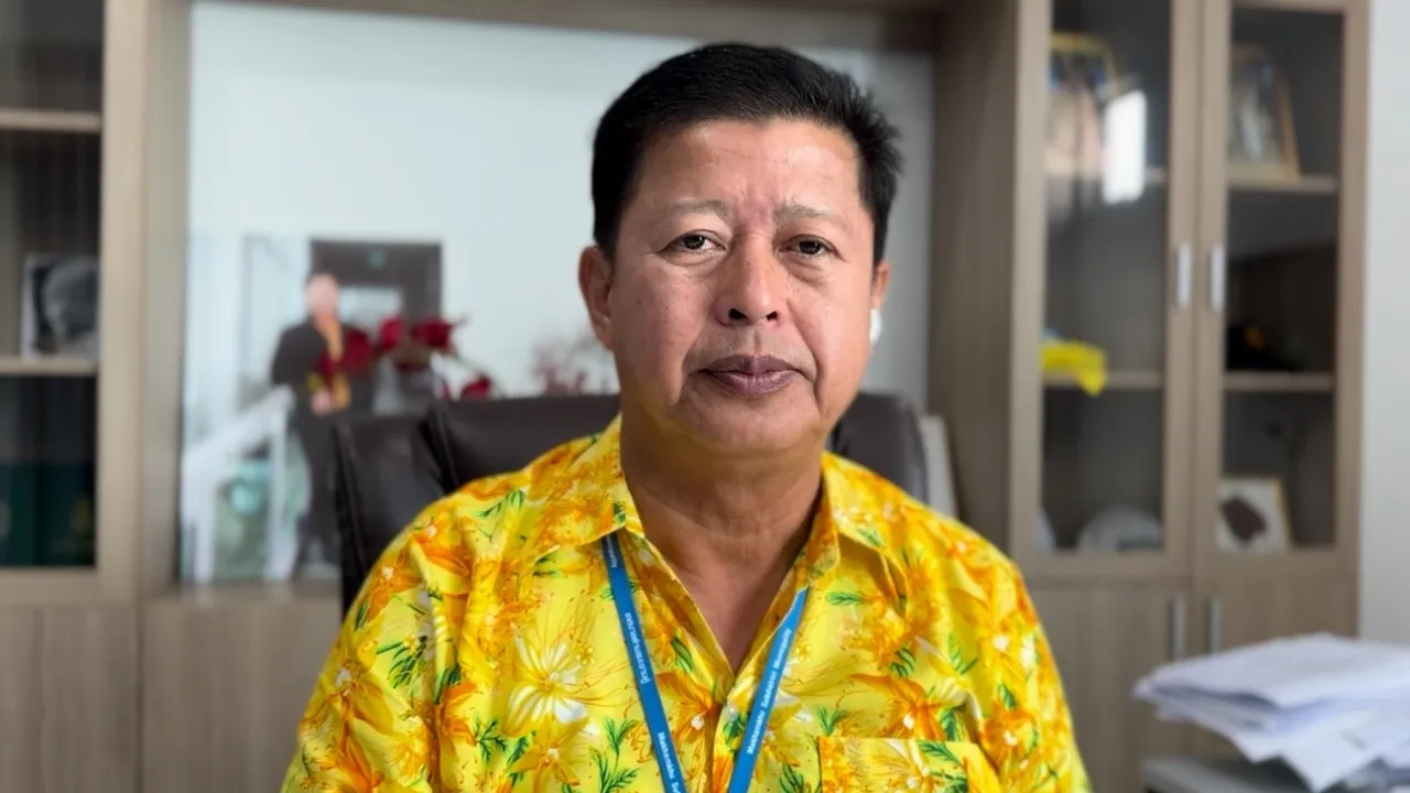 ปลัดเทศบาลแจงปม นายทุนถมดินสูงมิดหลังคาชาวบ้าน เตรียมแจ้งความดำเนินคดีแล้ว (คลิป)