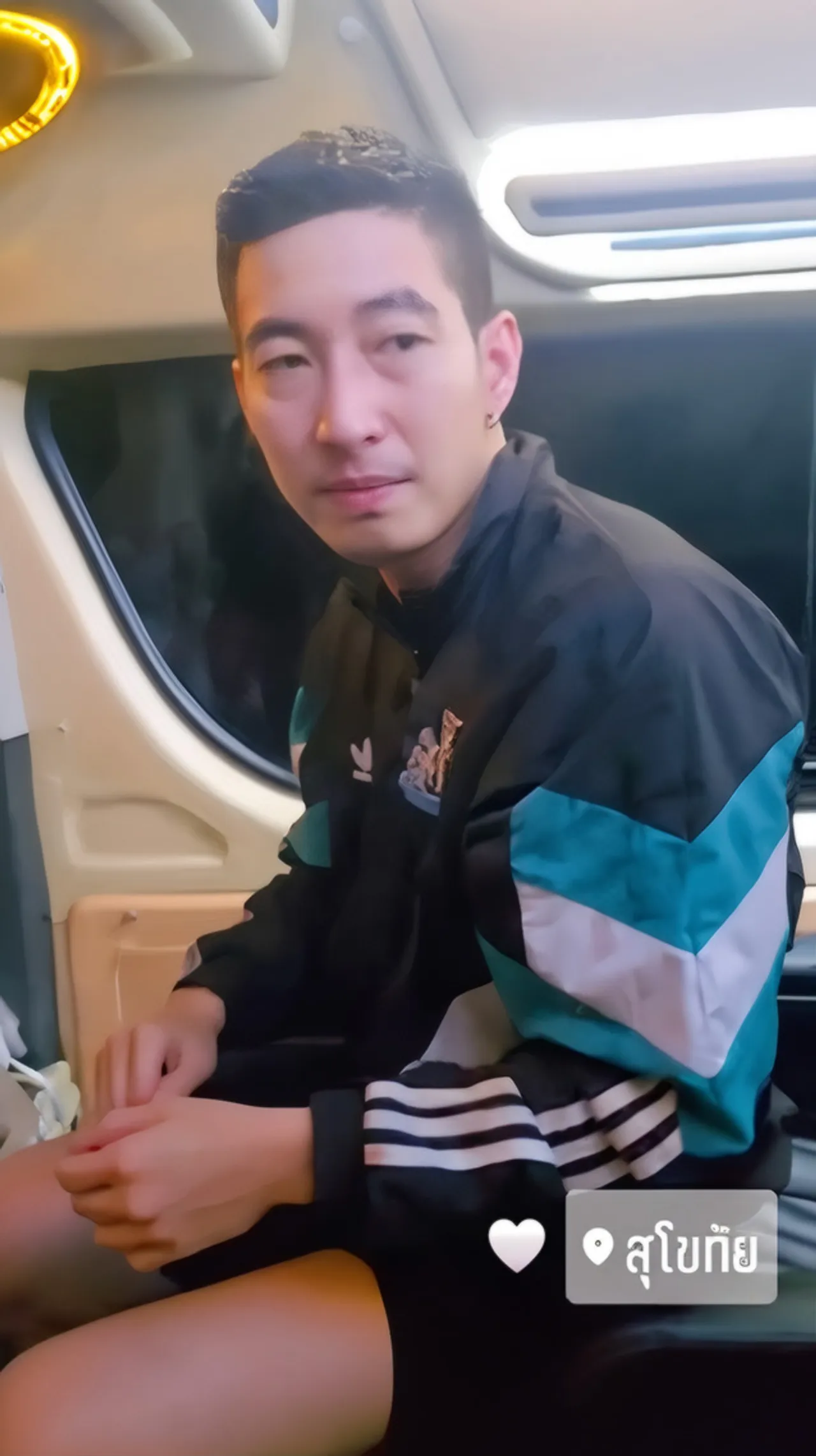 โตโน่ ภาคิน กลั้นน้ำตา ตื้นตันใจ เจอแฟนๆ ส่งความห่วงใยกับคำพูดสุดซึ้ง