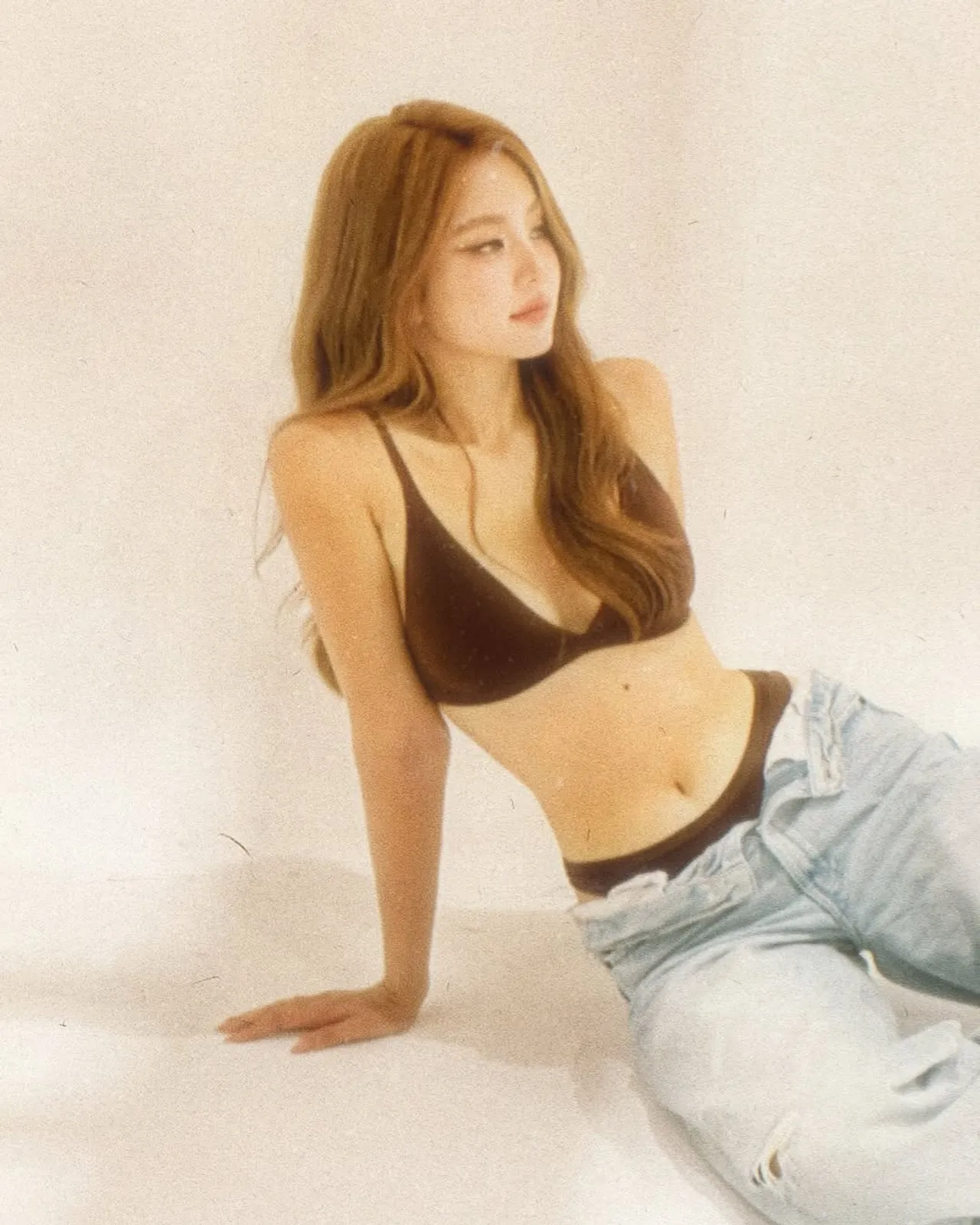 โบว์ เมลดา ใส่บิกินีสีสันสดใสอวดความแซ่บ ลุคนี้เซ็กซี่ร้อนฉ่าเกินต้าน