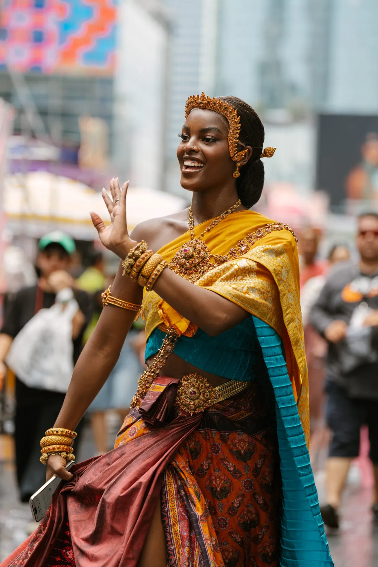 นางสงกรานต์จักรวาล วิกตอเรีย MU 2024 และนางสงกรานต์คู่ฮอตที่สุด ฟรีน-เบ็คกี้ สวยสะกดใจ