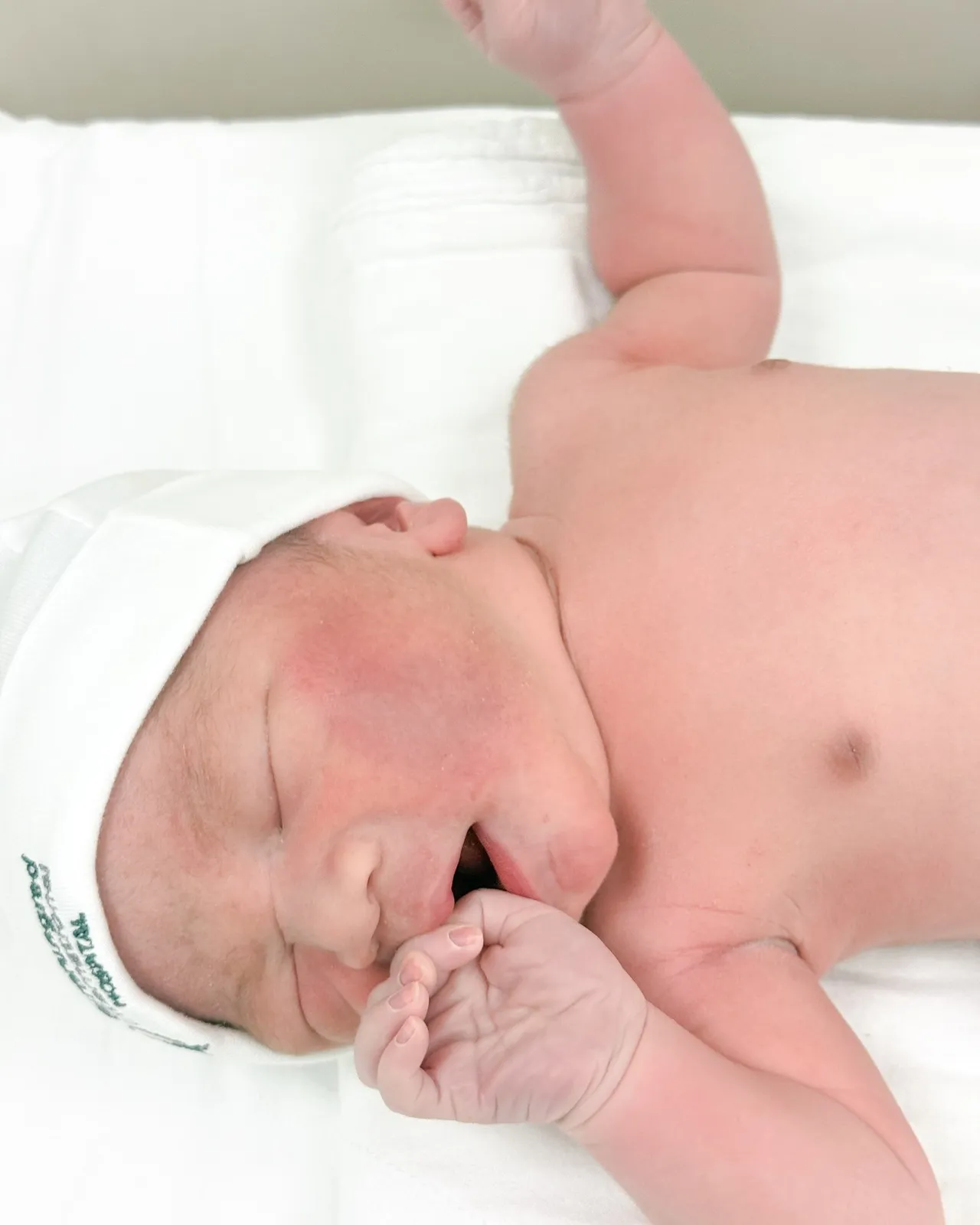 ปั๊บ โปเตโต้ ดีใจ ใบเตย คลอดลูกชายตั้งชื่อ น้องฌาน หนูน้อยแก้มยุ้ยจ้ำม่ำมาก