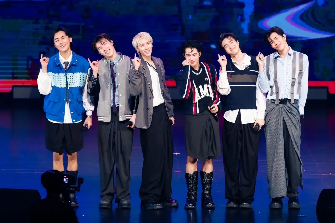 Hello Boysss บุกกัมพูชา เอเชียทัวร์ประเทศเเรกฟินทุกโมเมนต์ ฮอตจัดบัตร Sold Out ทุกที่นั่ง