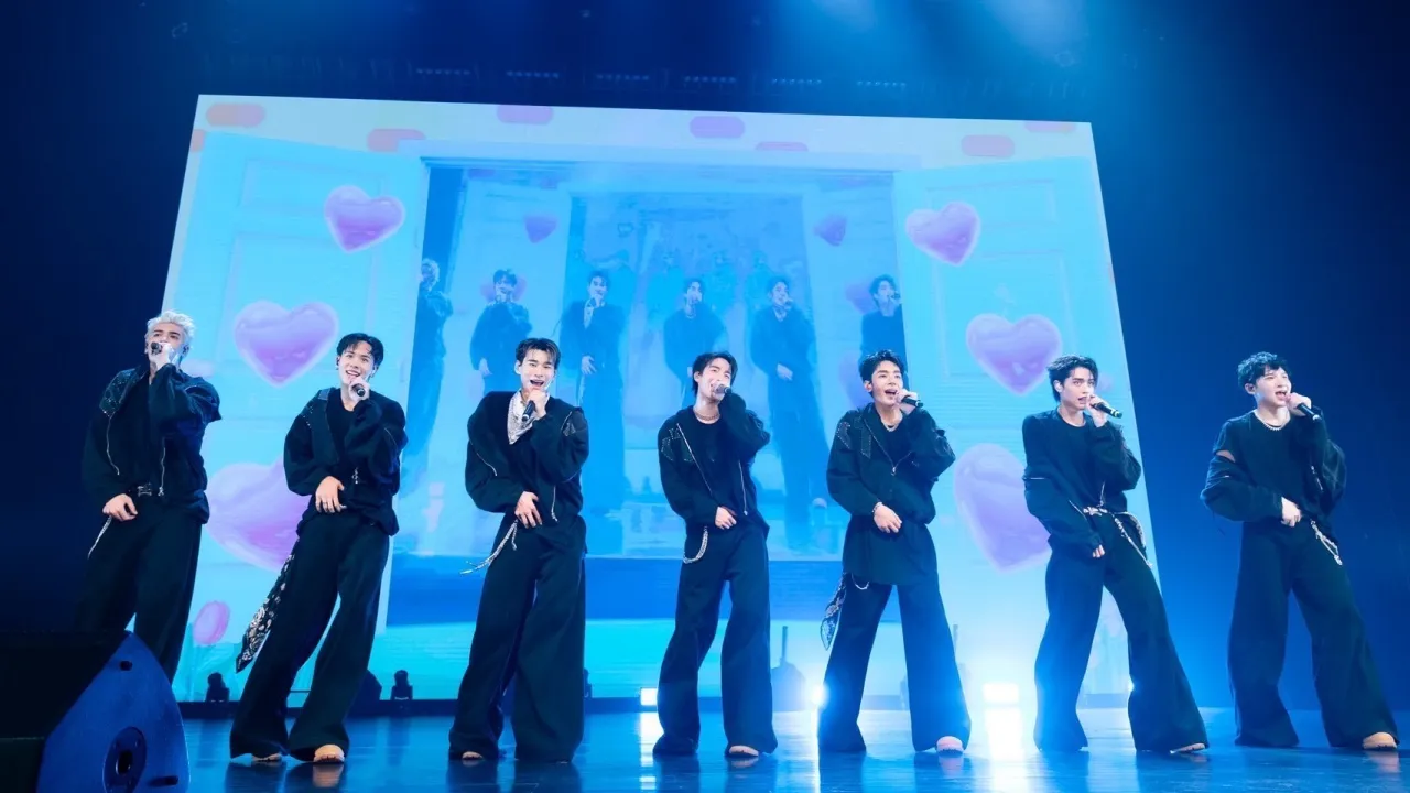 Hello Boysss บุกกัมพูชา เอเชียทัวร์ประเทศเเรกฟินทุกโมเมนต์ ฮอตจัดบัตร Sold Out ทุกที่นั่ง