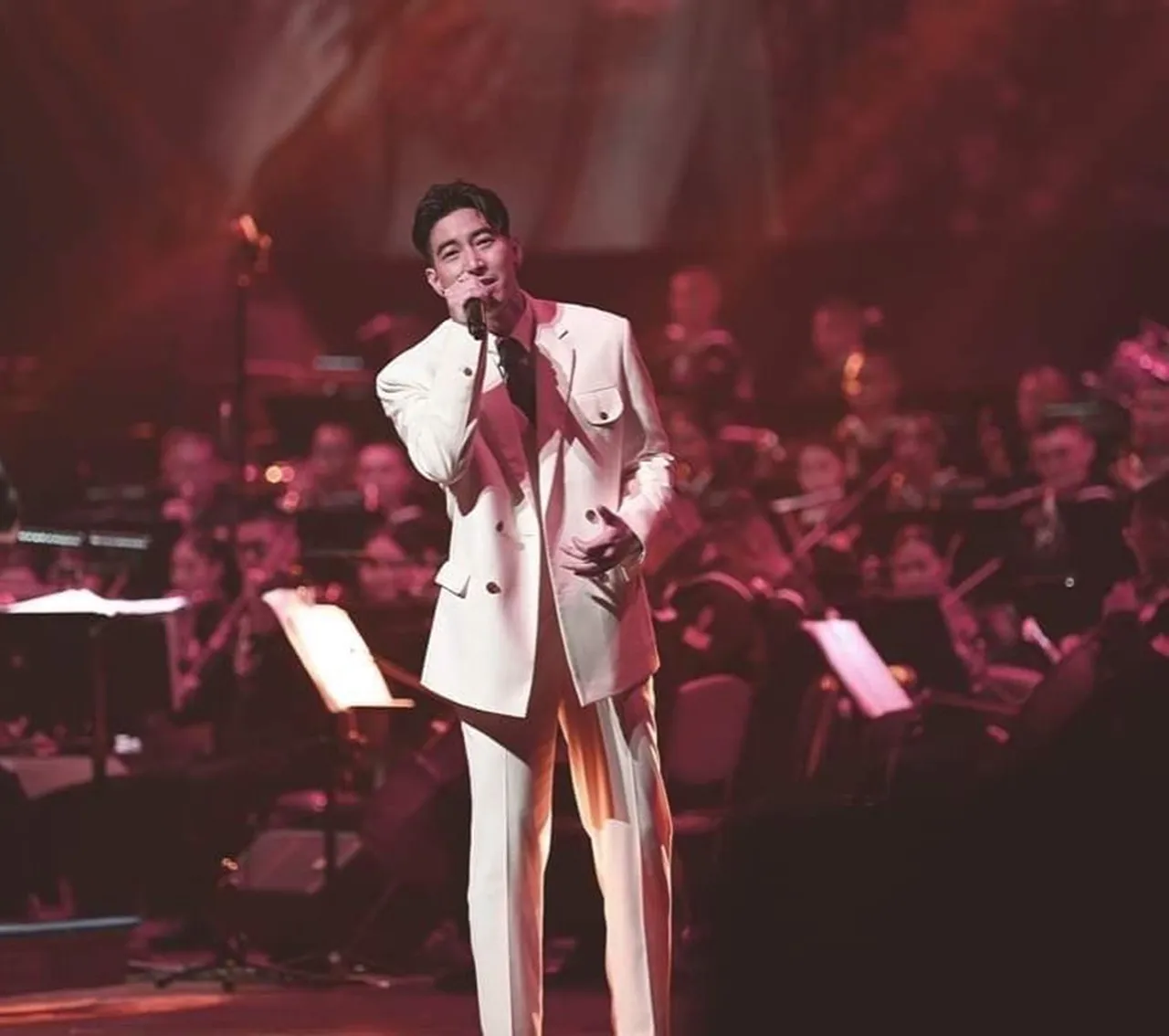 เปิดประวัติ โตโน่ ภาคิน เคยติดหนี้ 20 ล้าน ไม่ยอมแพ้โชคชะตาพยายามจนได้เป็นนักร้อง