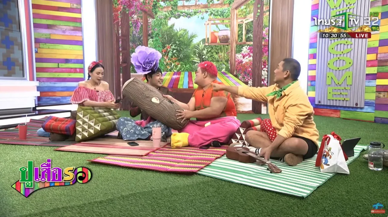 "ปูเสื่อรอ" เปิดคำใบ้ดาราโลก 2 ใบ ทำตกใจทั้งสตู รถเมล์ถึงกับถามเป็นไปได้ไง