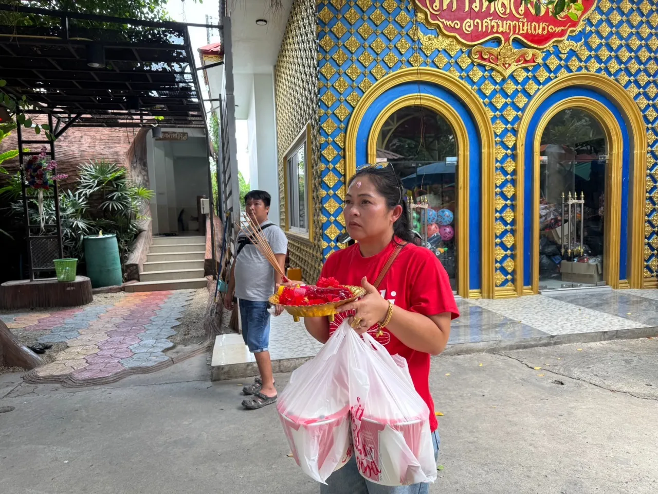 สาวได้โชคหลักล้าน นำของแก้บน "กุมารเจ้าสัวเฮง" ไม่ลืมขอเลขเด็ดงวดนี้ 2/5/68