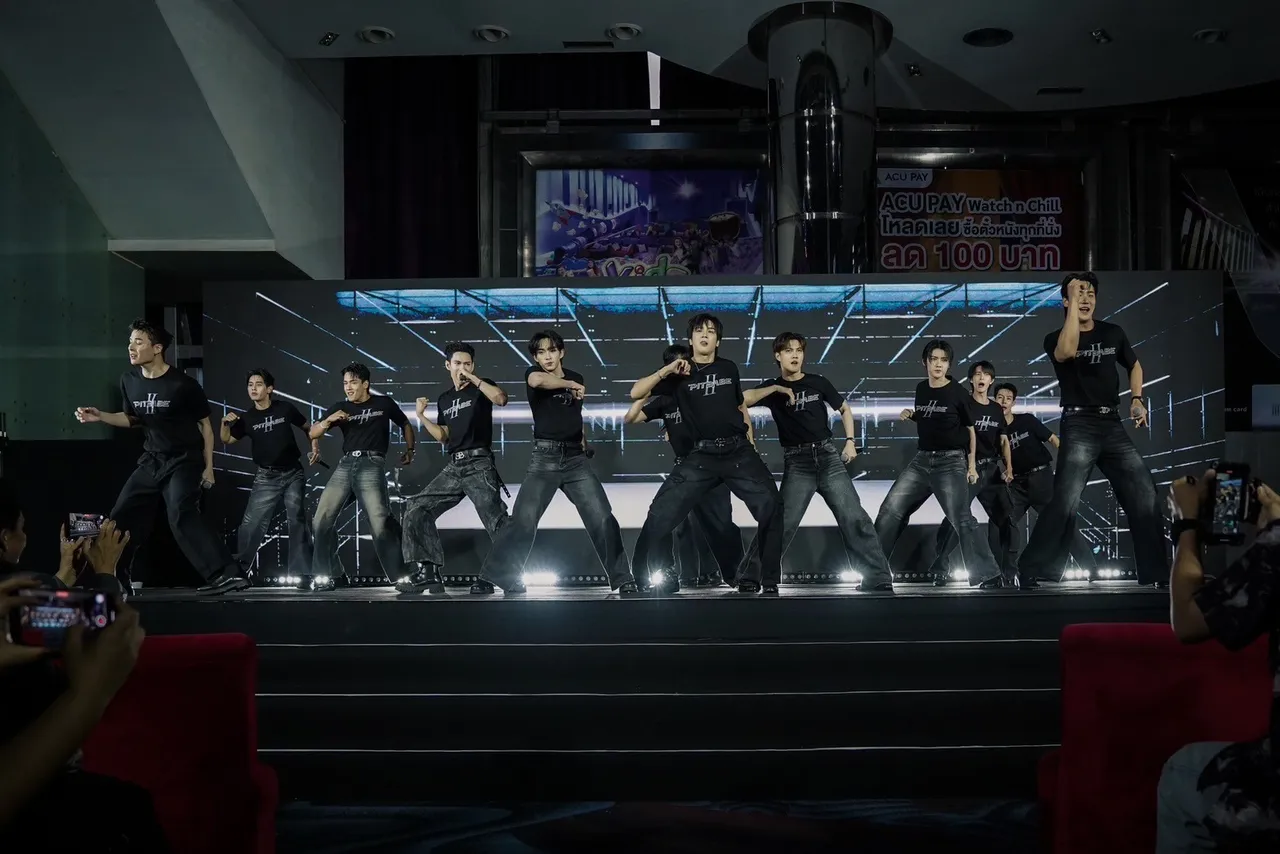 13 หนุ่ม PIT BABE เฉิดฉายหล่อเข้มเต็มแม็กซ์ ในงานแถลงข่าวเปิดตัว “PIT BABE THE SERIES 2”
