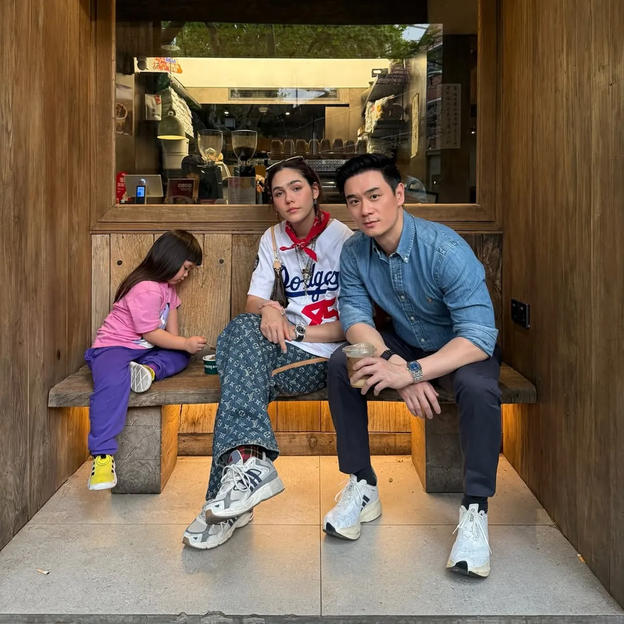 เปิดโมเมนต์ ชมพู่-น็อต สวีตที่เซี่ยงไฮ้ หวานเหมือนเพิ่งจีบกันใหม่ๆ