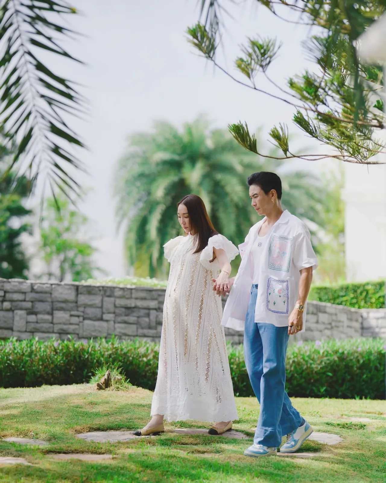 ตู่-มาวิน ทำบุญขึ้นบ้านใหม่ที่สร้างจากน้ำพักน้ำแรงเพื่อต้อนรับลูกสาวสุดที่รัก