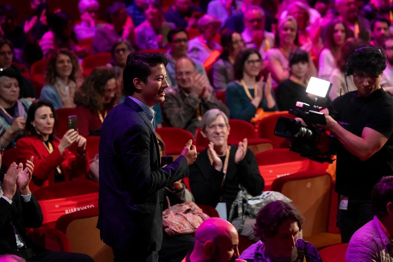 เดอะสโตน พระแท้ คนเก๊ พา พระแท้ ประกาศศักดาถึงอิตาลี