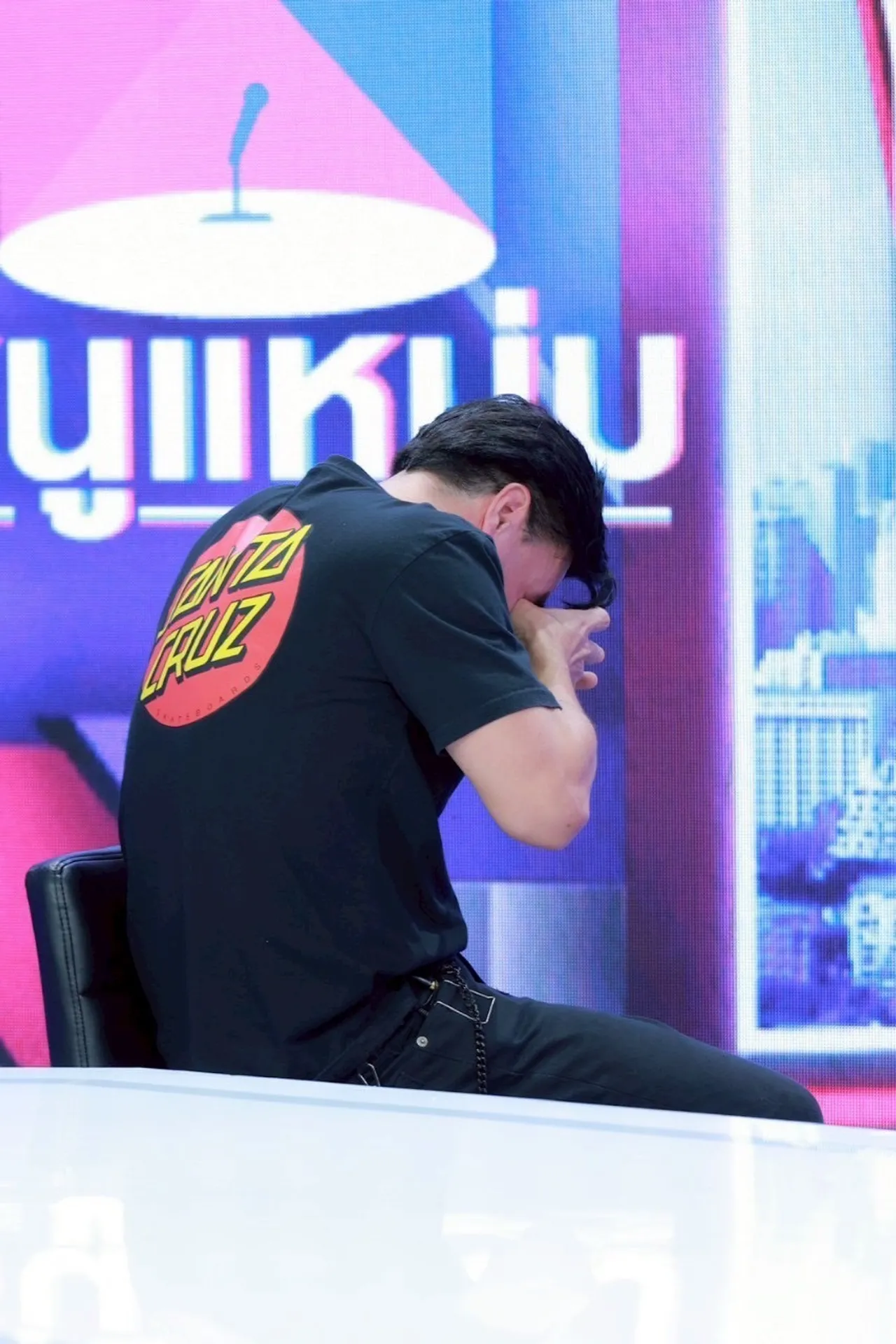 ตั๊ก บริบูรณ์ กลั้นน้ำตาไม่อยู่ถึงกับปล่อยโฮ คิดปิดบริษัทเพราะสูญเสีย โรเบิร์ต-น้าค่อม