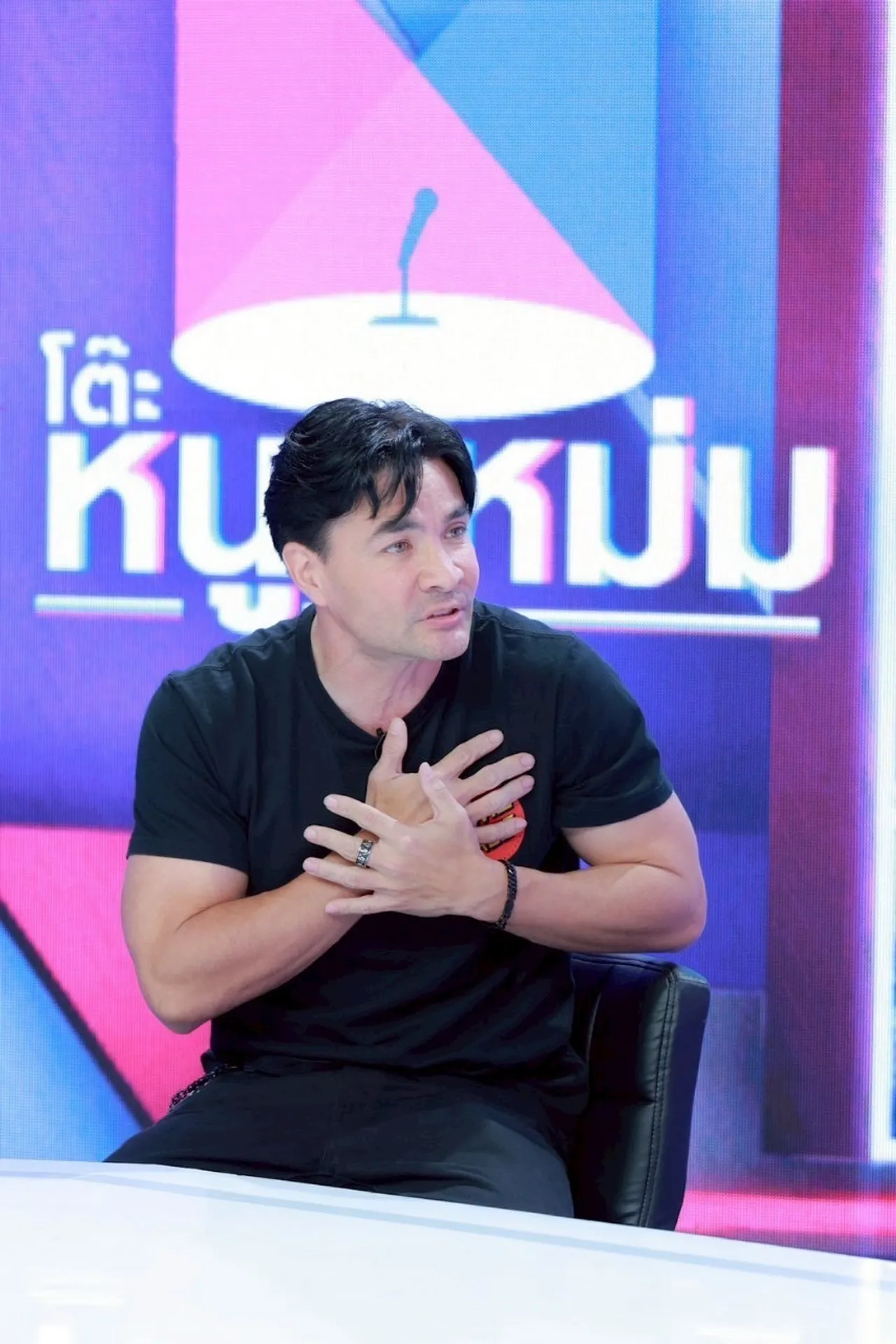 ตั๊ก บริบูรณ์ กลั้นน้ำตาไม่อยู่ถึงกับปล่อยโฮ คิดปิดบริษัทเพราะสูญเสีย โรเบิร์ต-น้าค่อม