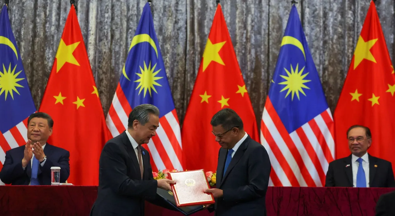 มาเลเซีย-จีน ชื่นมื่นขยายข้อตกลงฟรีวีซ่าต่ออีก 5 ปี 