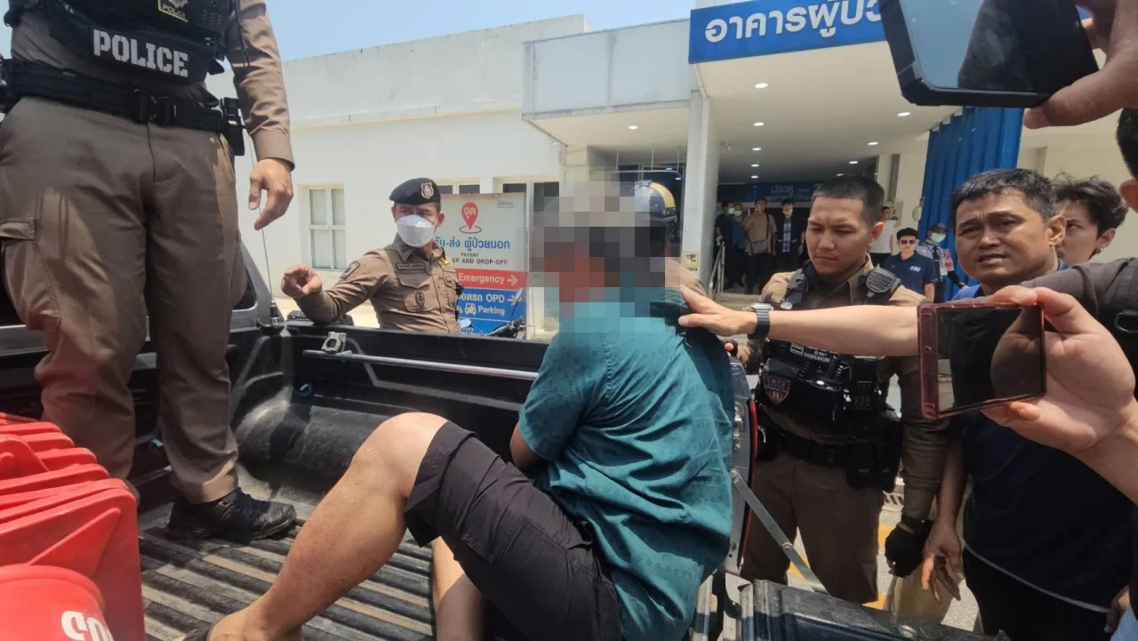 หนุ่มคลั่งถูกไล่ออกจากงาน ใช้มีดจี้คอตัวเองในห้องฉุกเฉิน รพ.