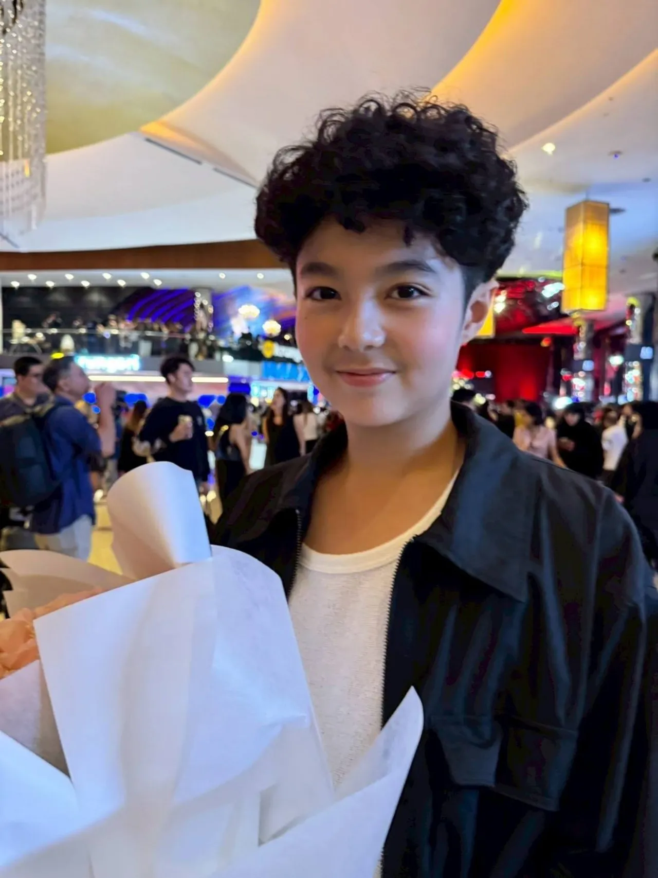 น้องเมลิค วันเฉลิมลูกแม่ลำยอง โตแล้วหล่อมาก หอบดอกไม้ยินดี นุ่น วรนุช