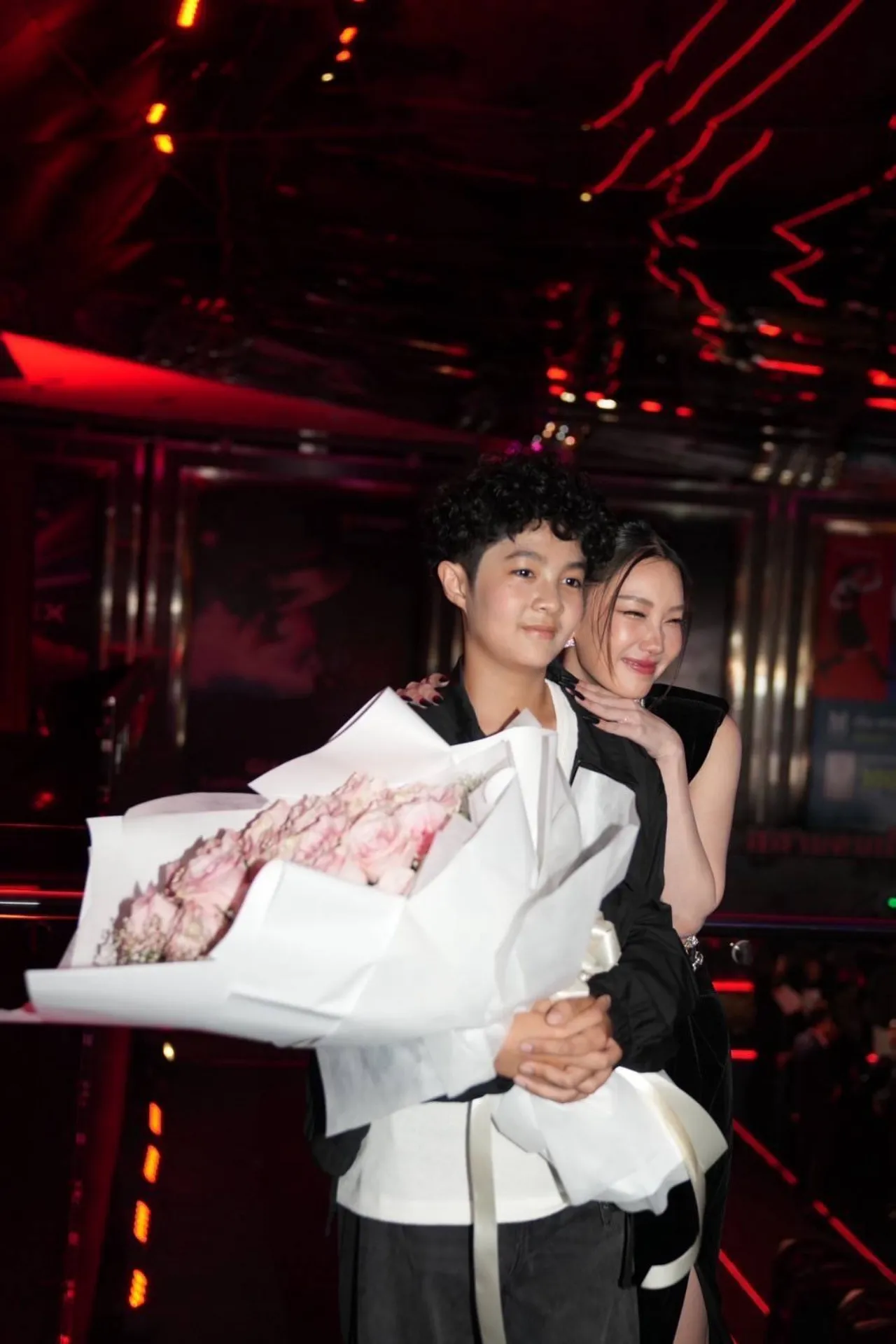 น้องเมลิค วันเฉลิมลูกแม่ลำยอง โตแล้วหล่อมาก หอบดอกไม้ยินดี นุ่น วรนุช