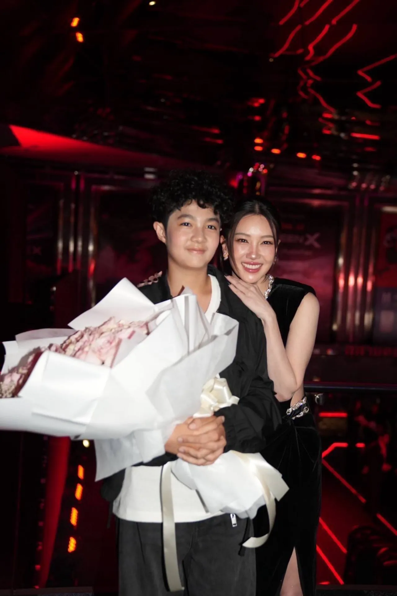 น้องเมลิค วันเฉลิมลูกแม่ลำยอง โตแล้วหล่อมาก หอบดอกไม้ยินดี นุ่น วรนุช