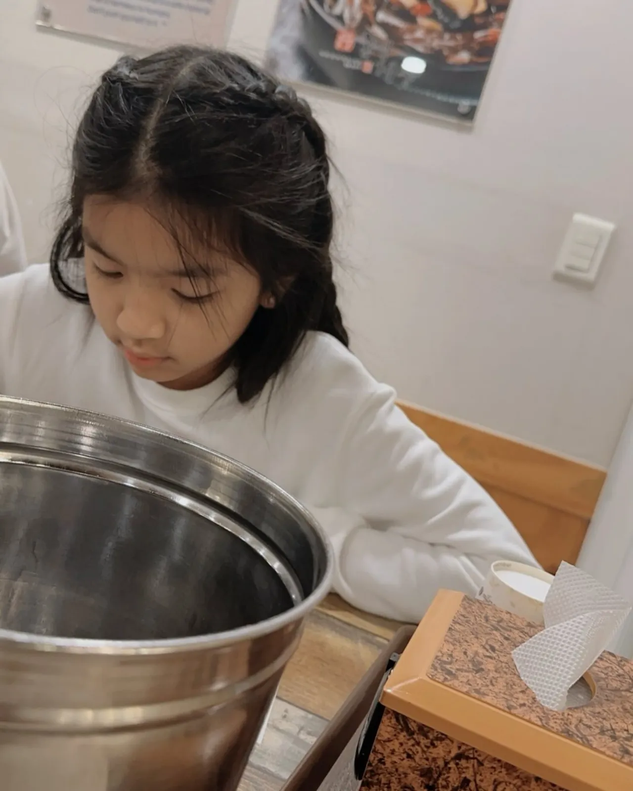 น้องมะลิ ลูกพ่อปอ ทฤษฎี ไปเที่ยวเกาหลีกับ แม่โบว์ แวนดา คนแห่ทักคิดถึงสาวน้อย 3 จุก