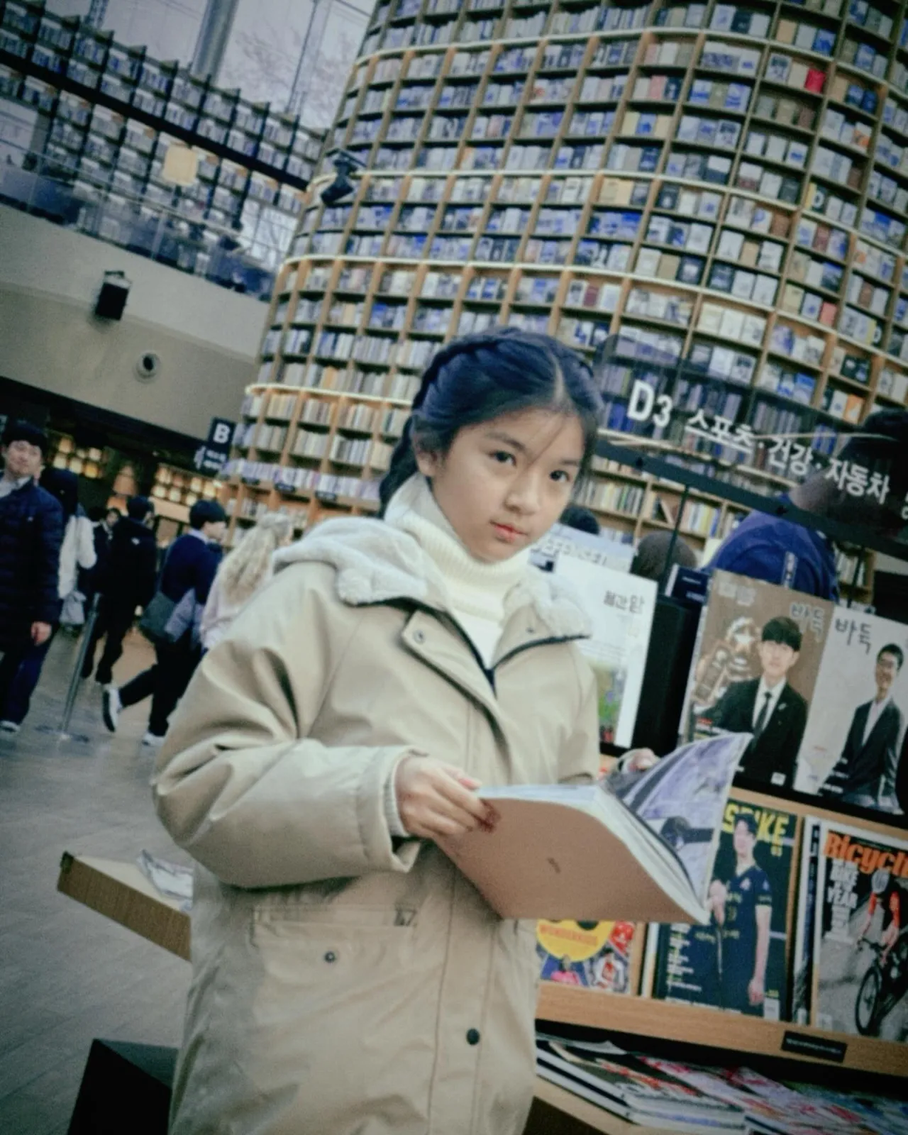 น้องมะลิ ลูกพ่อปอ ทฤษฎี ไปเที่ยวเกาหลีกับ แม่โบว์ แวนดา คนแห่ทักคิดถึงสาวน้อย 3 จุก