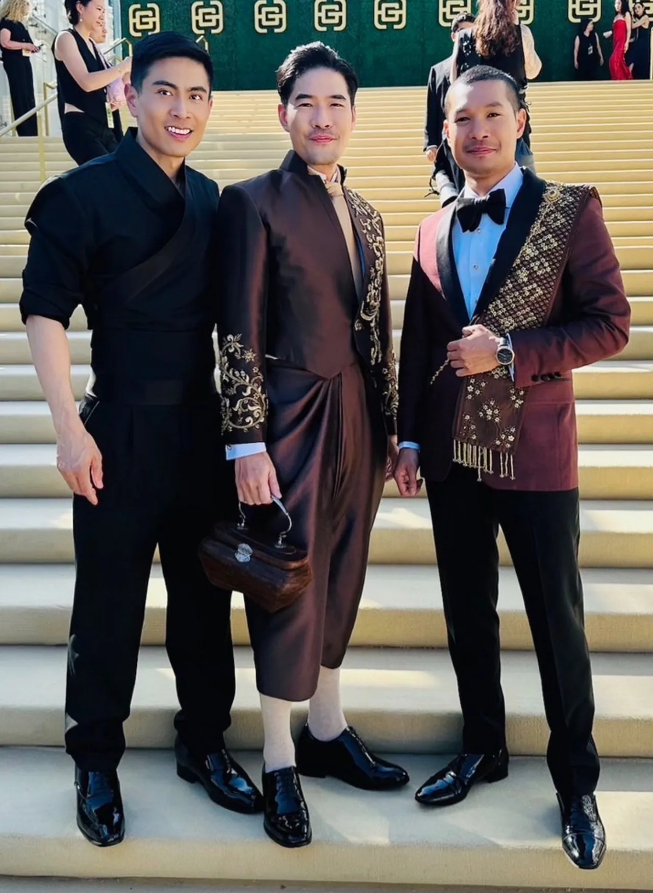 วู้ดดี้ ภูมิใจ! เดินพรมทองในชุดไทยร่วมงาน Gold Gala 2025 เวทีเอเชียระดับโลก