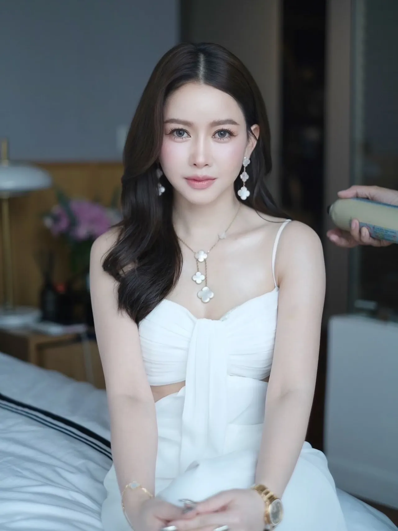 อั้ม อธิชาติ ตอบชัดสถานะ เมย์ วาสนา หลังถูกจับตา เผย มดดำ รู้เรื่องมาตั้งแต่ต้น