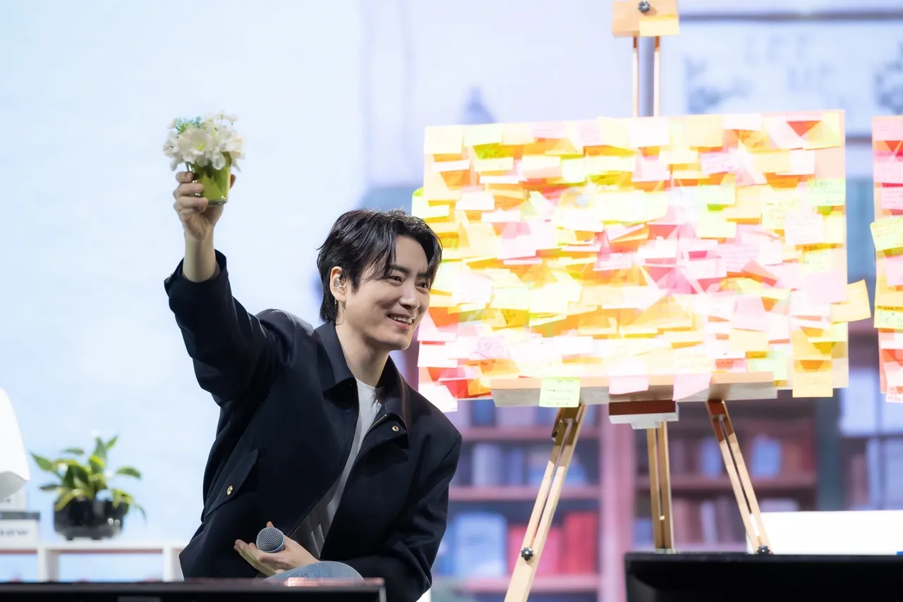 อีจุนฮยอก เสิร์ฟโมเมนต์สุดหวาน ทำซีอีโอคังสาขาไทยยิ้มแก้มปริ 