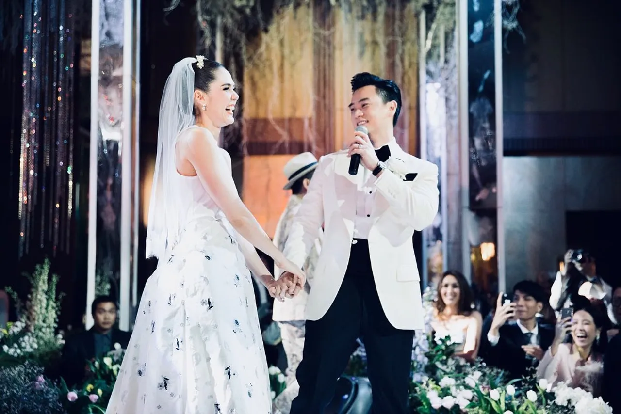 ชมพู่ อารยา เผยเวลาผ่านไปไวมาก ครบรอบแต่งงาน 10 ปี สุดแฮปปี้ นัดสามีอีก 2 ปีค่อยจัดงาน