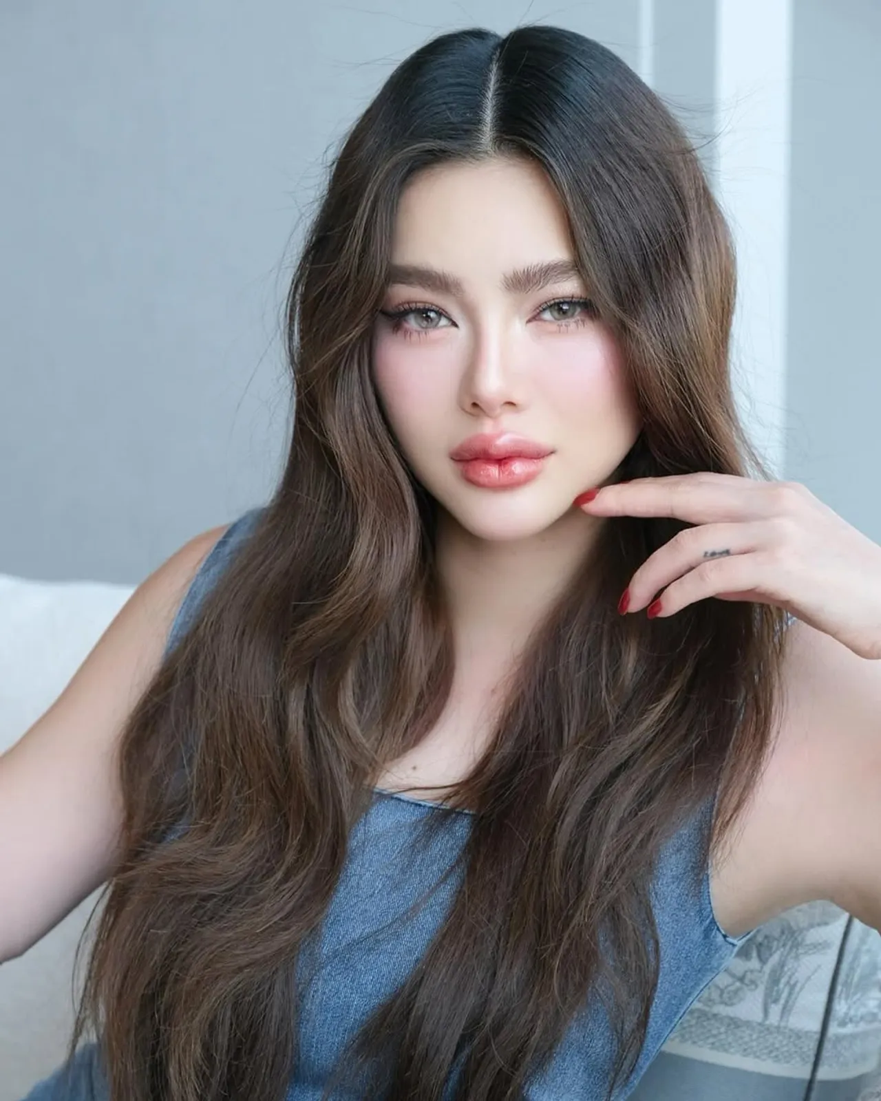 เมย์ วาสนา ส่งพวงหรีดร่วมอาลัยคุณพ่อวิชิต ดิว อริสรา โพสต์ขอบคุณพี่สาว