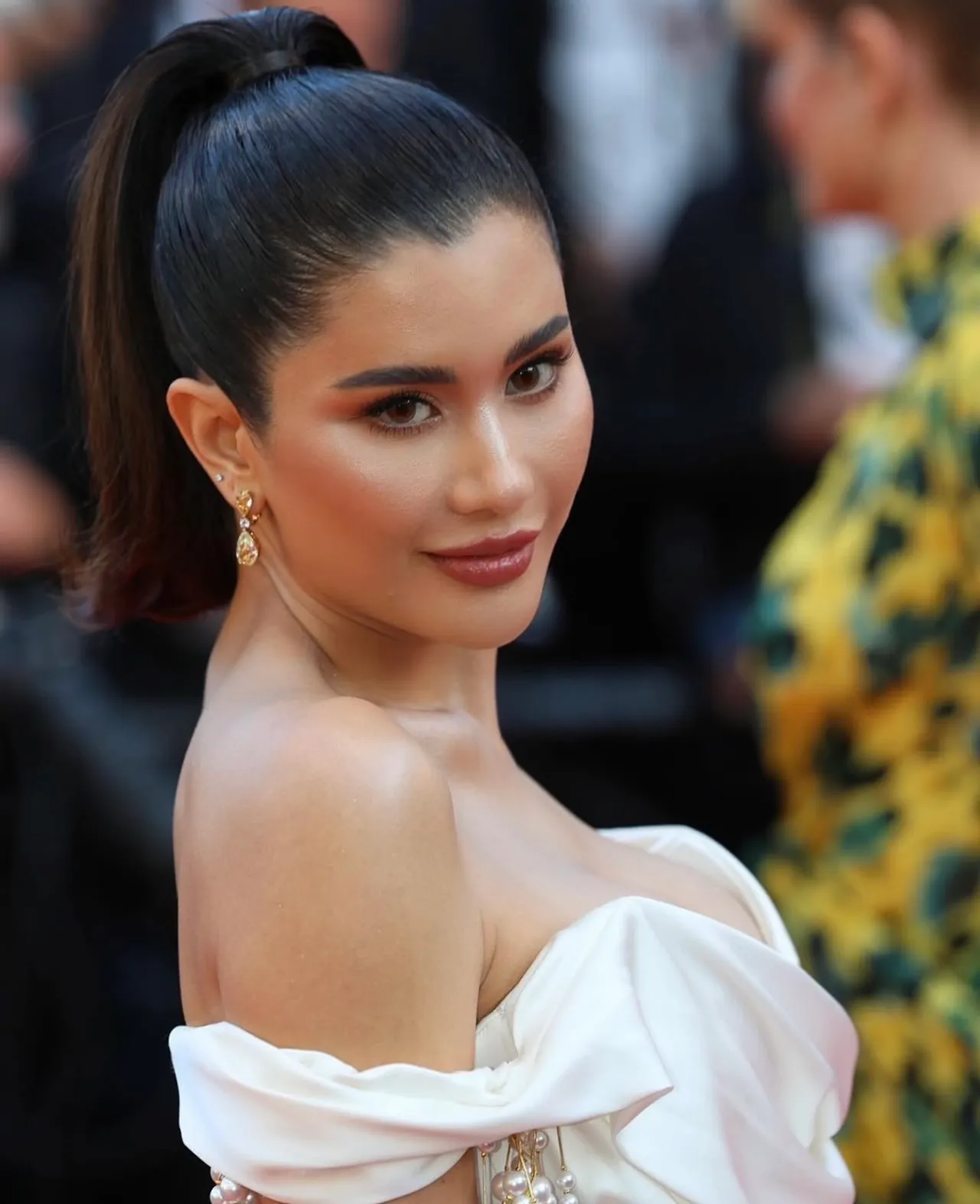 ปู ไปรยา เกิดที่ไทยปังที่คานส์ เครื่องหน้าฟลู HD หน้าผมชนะเลิศ