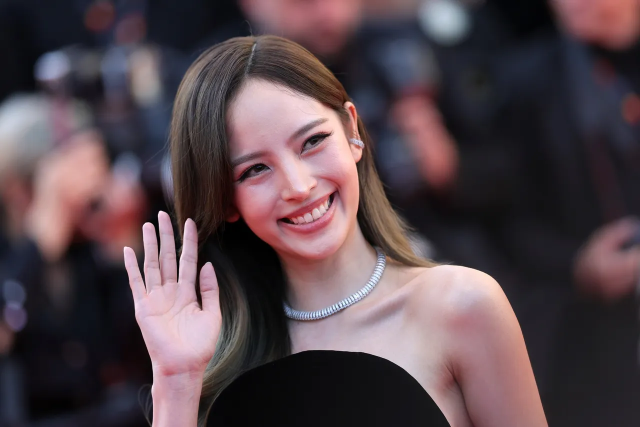 เปิดลุค ณิชา ณัฏฐณิชา เดินพรมแดงที่คานส์ครั้งแรก สวยเจิดจรัสออร่ามาก