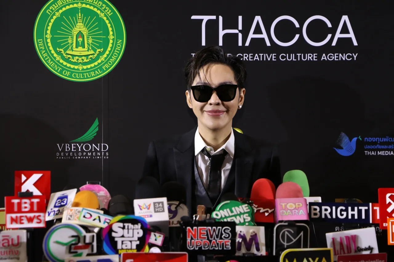 ดัง พันกร ไม่ได้แอ๊บ เพิ่งเคยกินหมูกระทะครั้งแรกจริงๆ เลยถ่ายไว้เป็นที่ระลึก