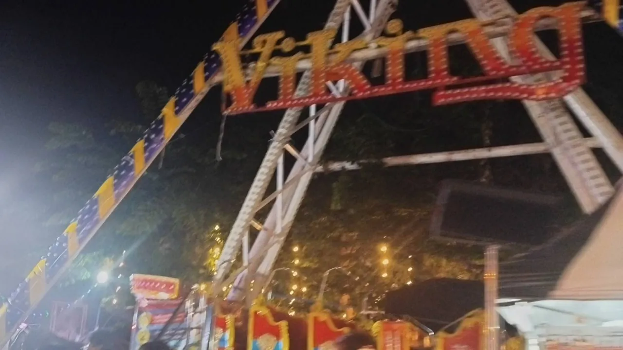 นักเรียนหญิง ป่วยโรคหัวใจ หมดสติหลังเล่นเครื่องเล่นไวกิ้ง จนท. CPR ช่วยชีวิต 3 นักเรียนหญิง