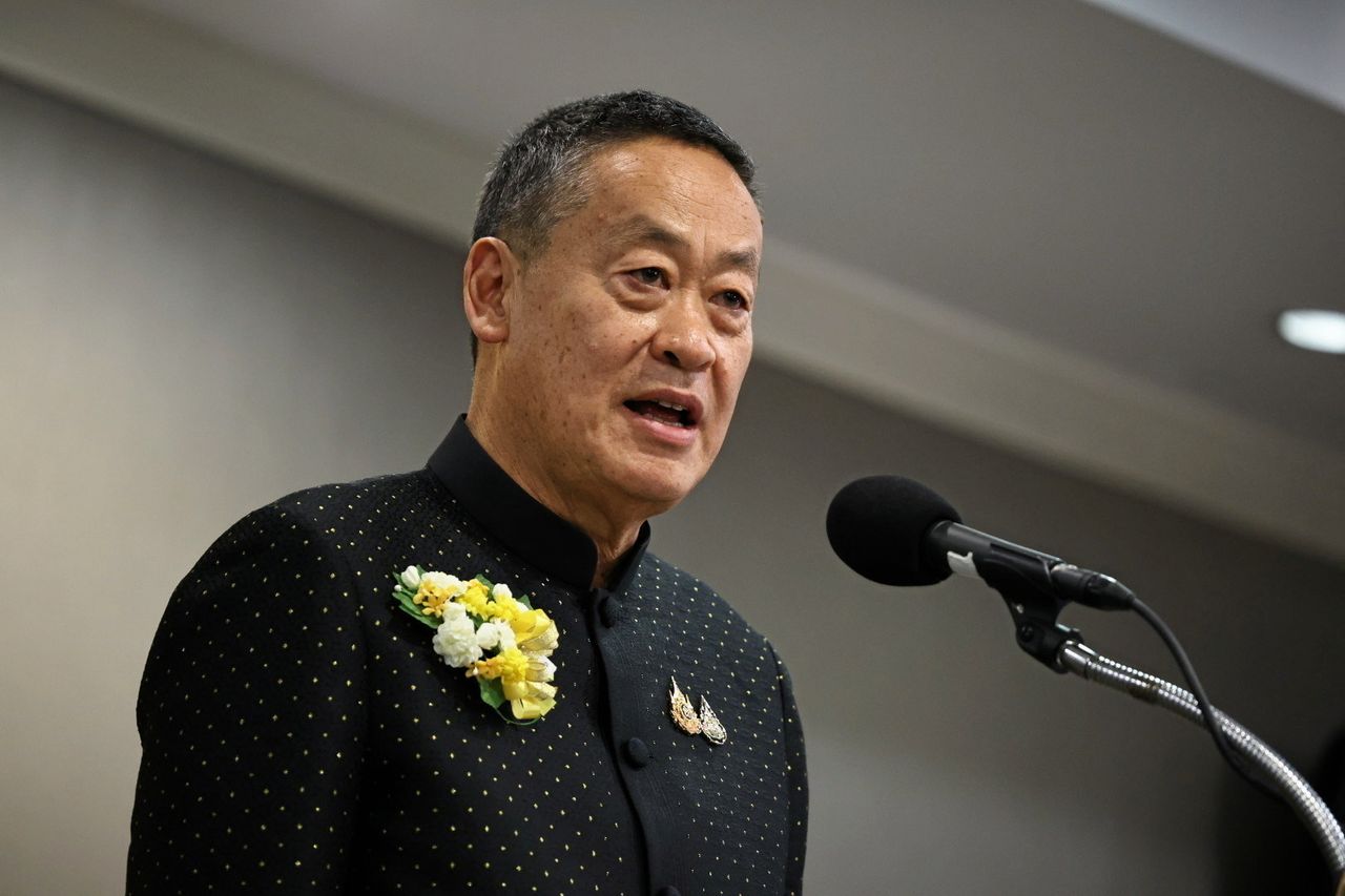 เศรษฐา ทวีสิน