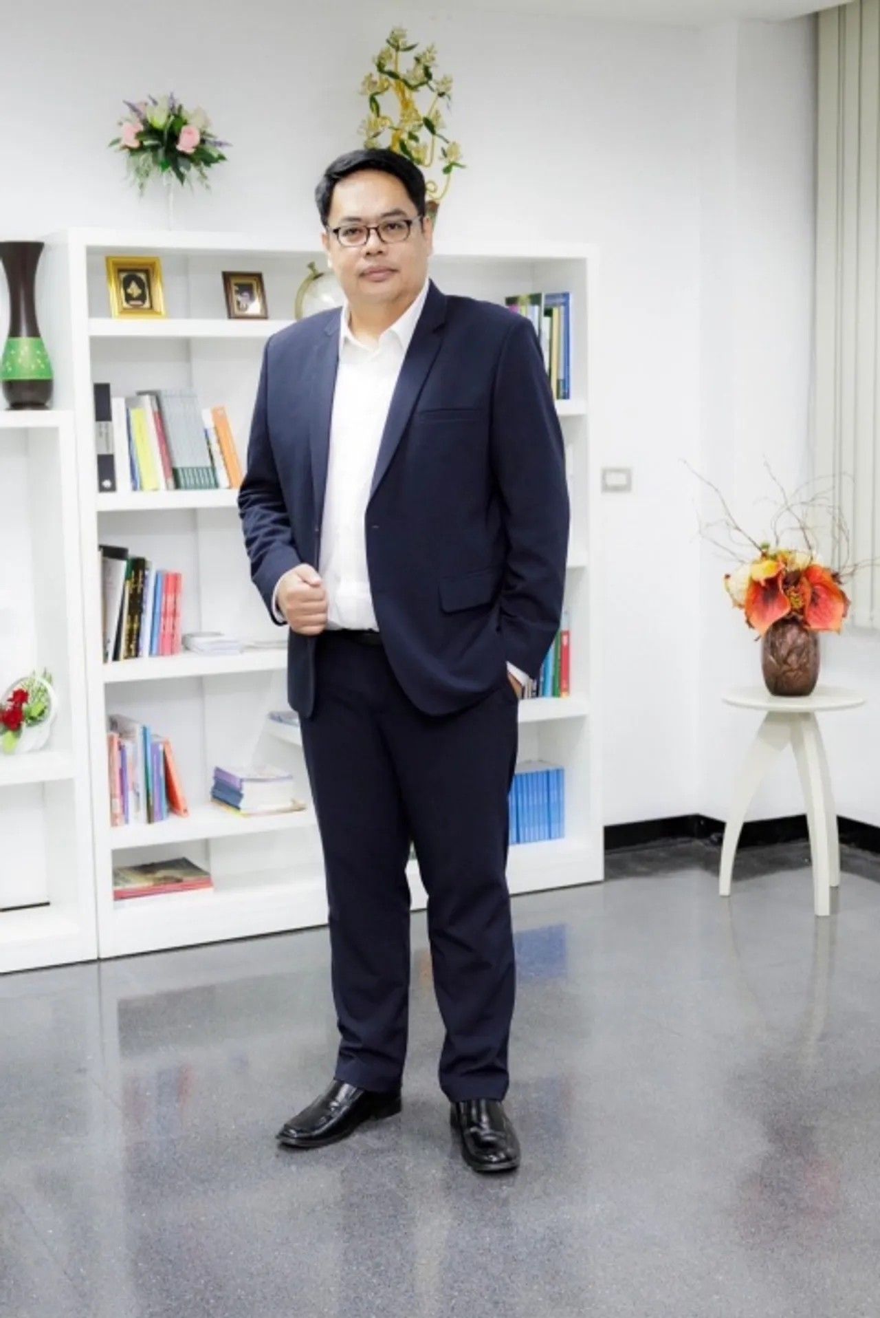 ผศ.ว่าที่ ร.ต.จตุพล ดวงจิตร 