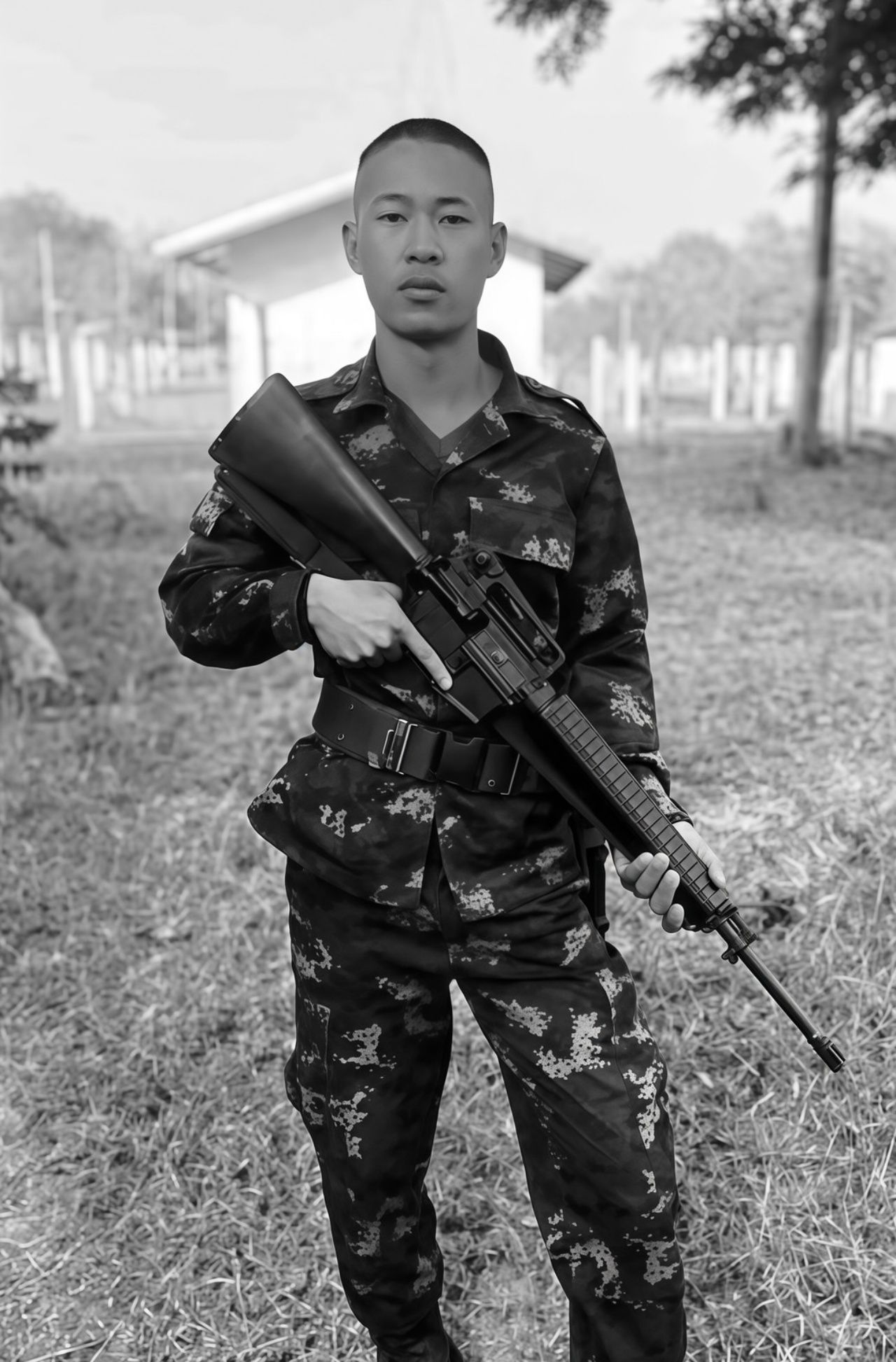 พลทหาร สิรวิชญ์ ภิญโญสุข สังกัดกองพันทหารราบที่ 2 กรมทหารราบที่ 8