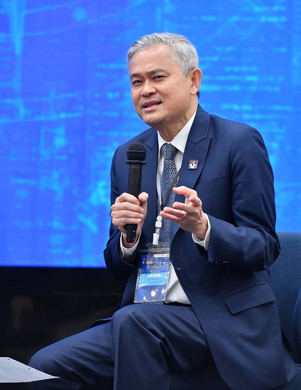 ดร.มานะ นิมิตรมงคล ประธานองค์กรต่อต้านคอร์รัปชัน (ประเทศไทย)