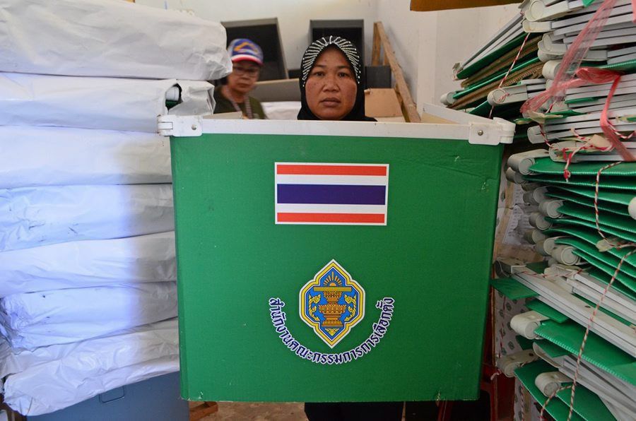 อาจารย์วีระสรุปทางออกที่ดีที่สุดต่อระบอบประชาธิปไตยคือ 